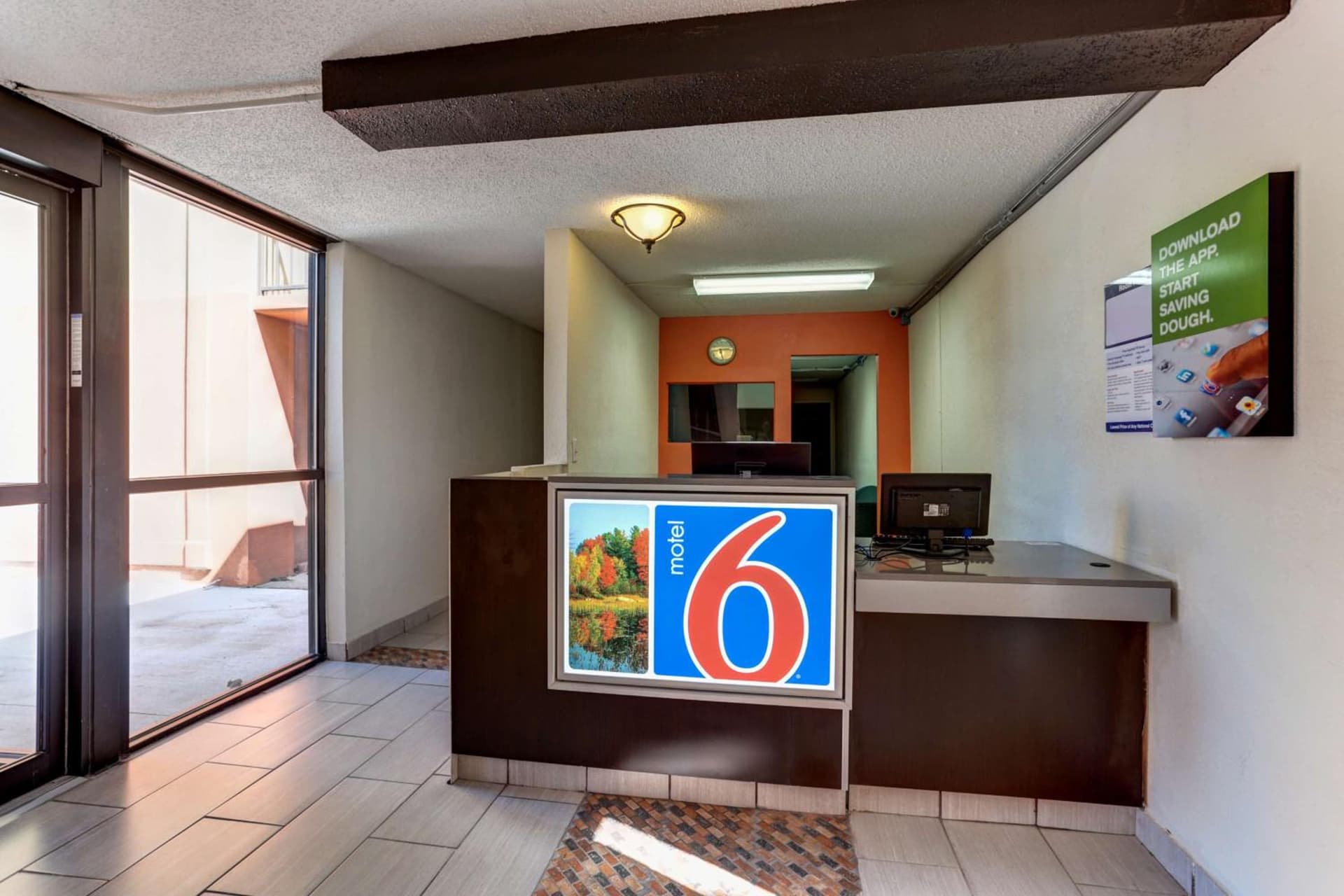 Motel 6 Jackson, TN interior in Jackson, TN — gallery photo 2