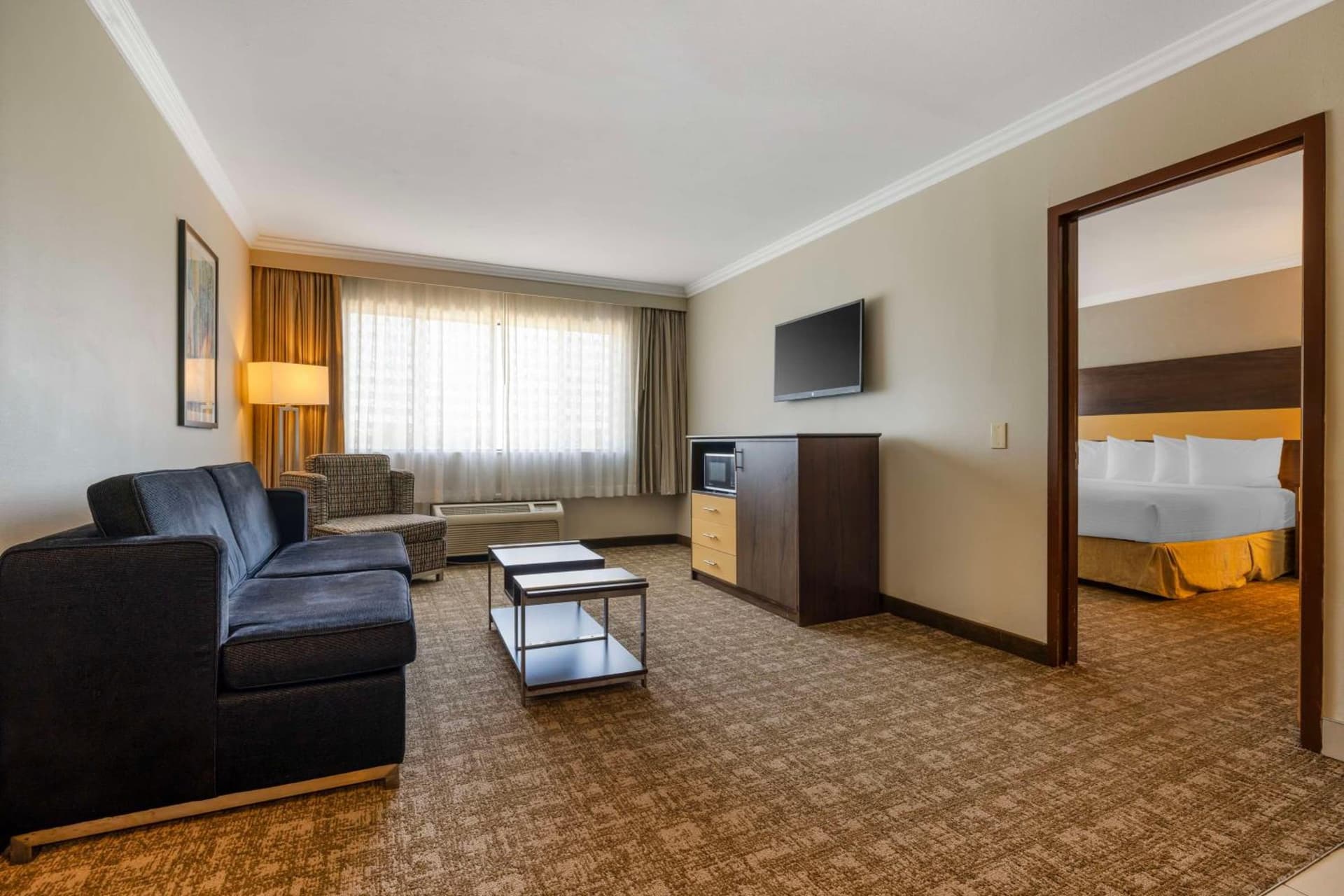 Best Western Los Angeles Worldport Hotel interior in Wilmington, CA — gallery photo 2