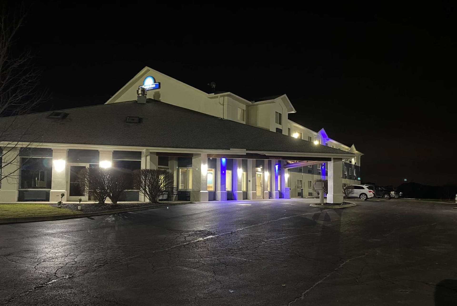 Days Inn by Wyndham Batavia Ohio featured exterior or lobby in Batavia, OH — similar hotel