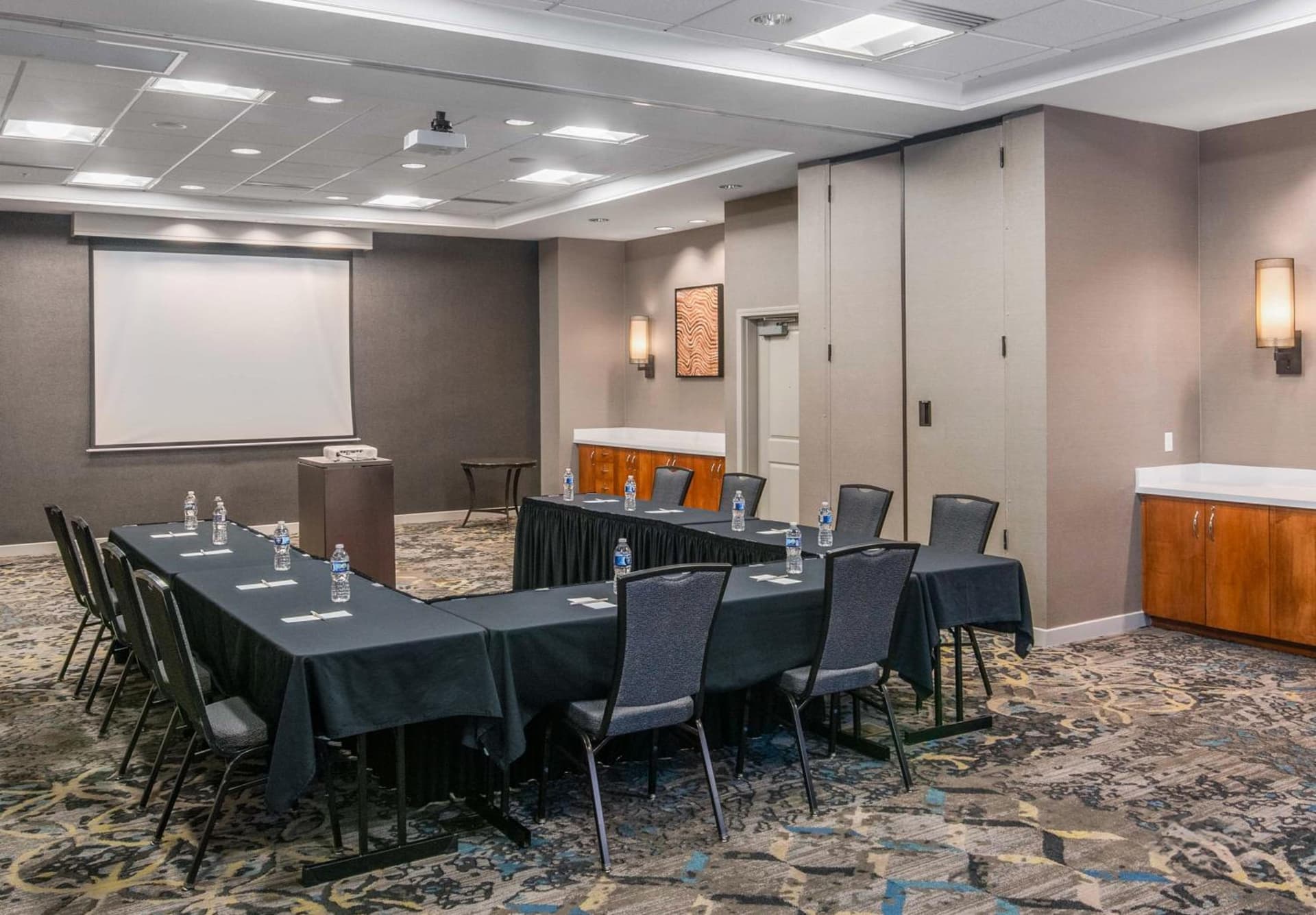 Residence Inn Phoenix Glendale Sports & Entertainment District gallery photo in Glendale, AZ — image 12