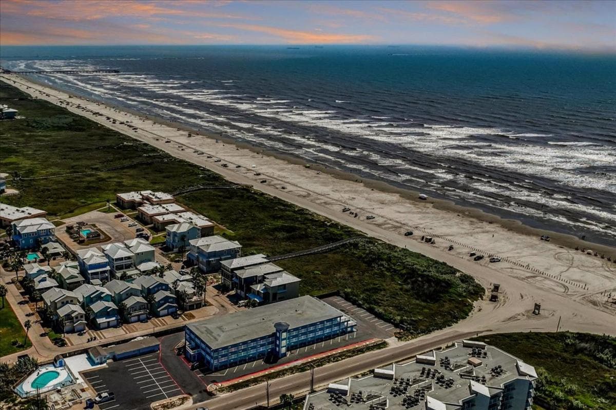 Seaside Boutique Hotel exterior or lobby in Port Aransas, TX — main listing photo