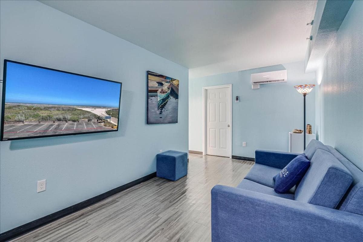 Seaside Boutique Hotel gallery photo in Port Aransas, TX — image 23