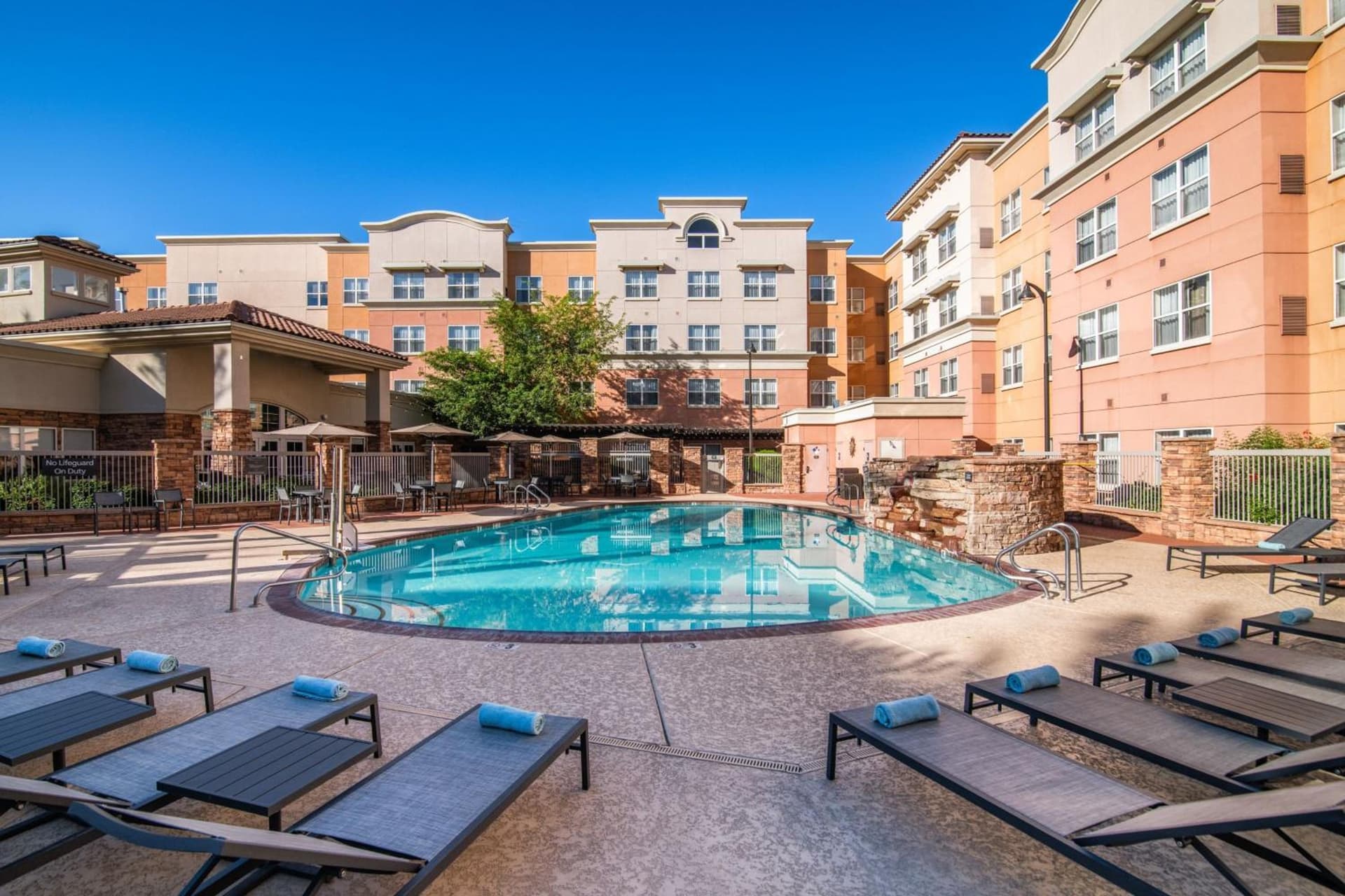 SpringHill Suites Phoenix Glendale Sports & Entertainment District gallery photo in Glendale, AZ — image 4