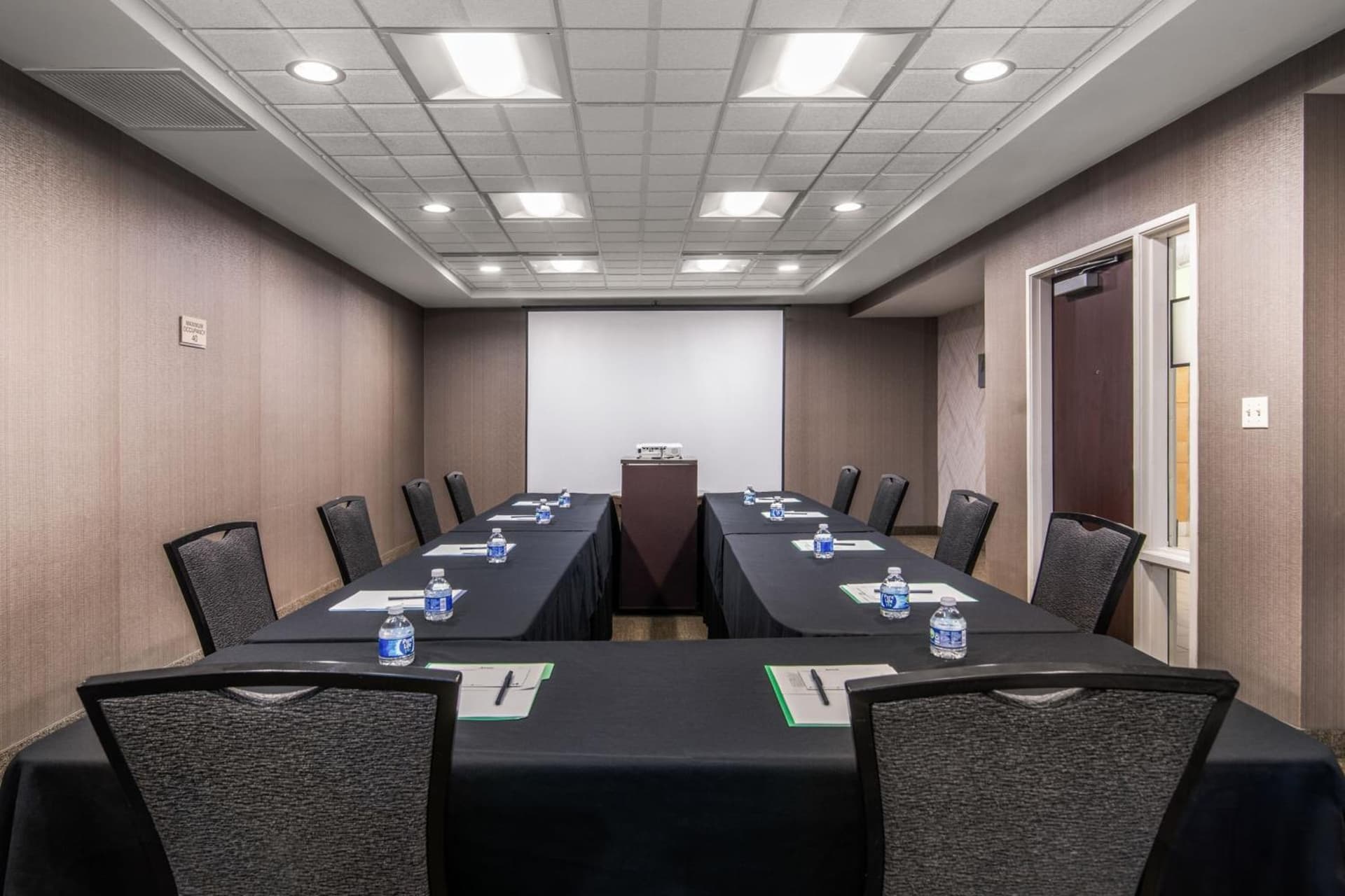SpringHill Suites Phoenix Glendale Sports & Entertainment District gallery photo in Glendale, AZ — image 25