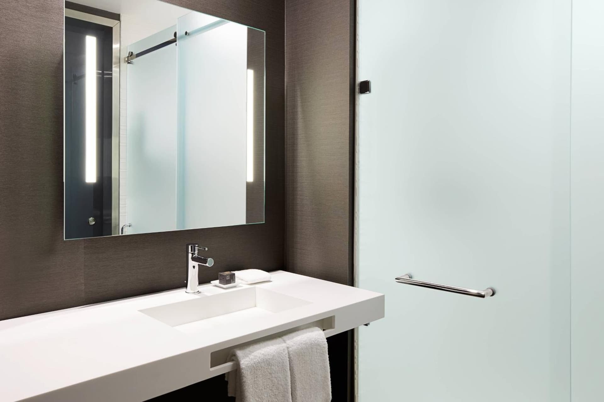 AC Hotel by Marriott Miami Aventura gallery photo in Aventura, FL — image 14