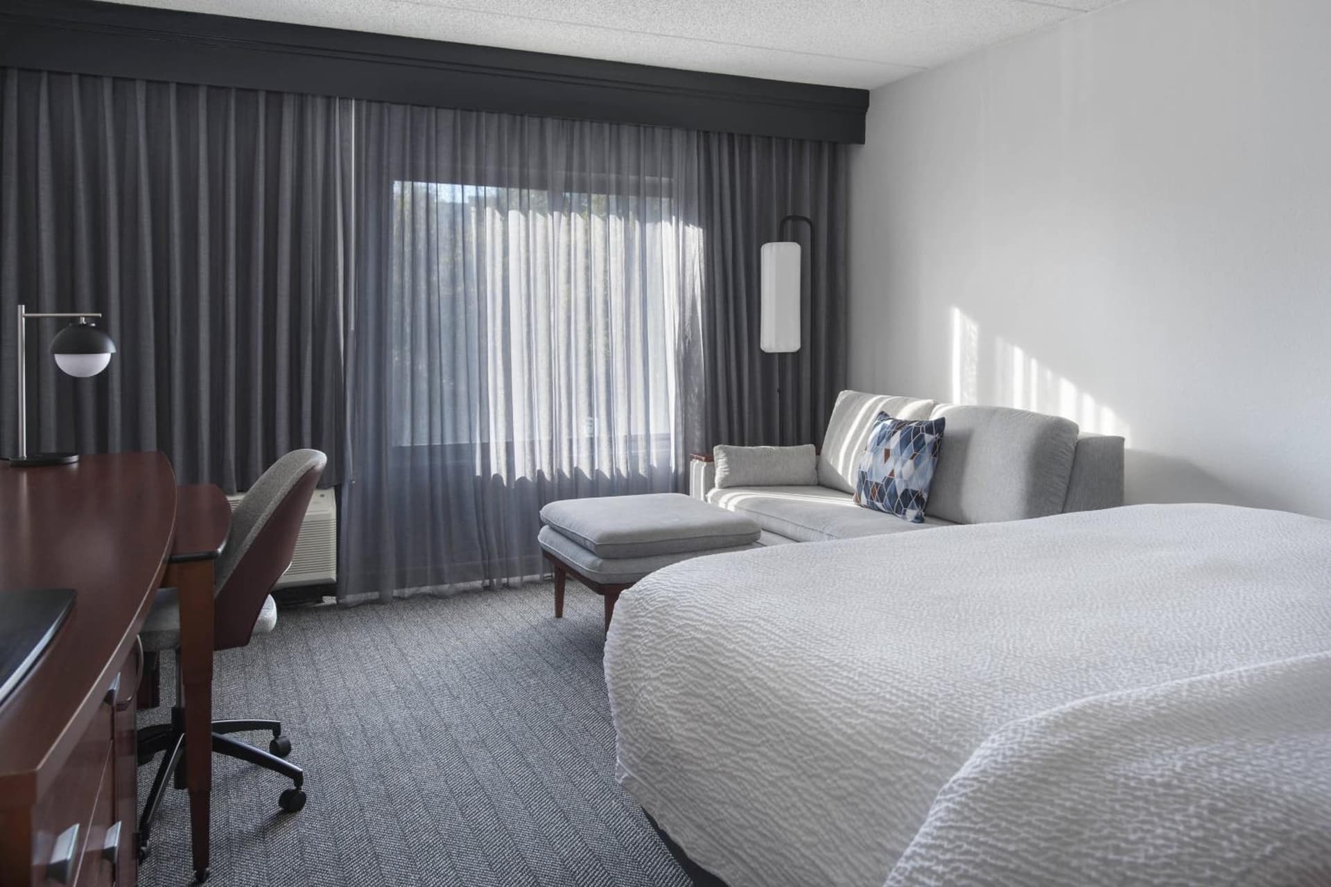 Courtyard by Marriott Norwalk gallery photo in Norwalk, CT — image 10