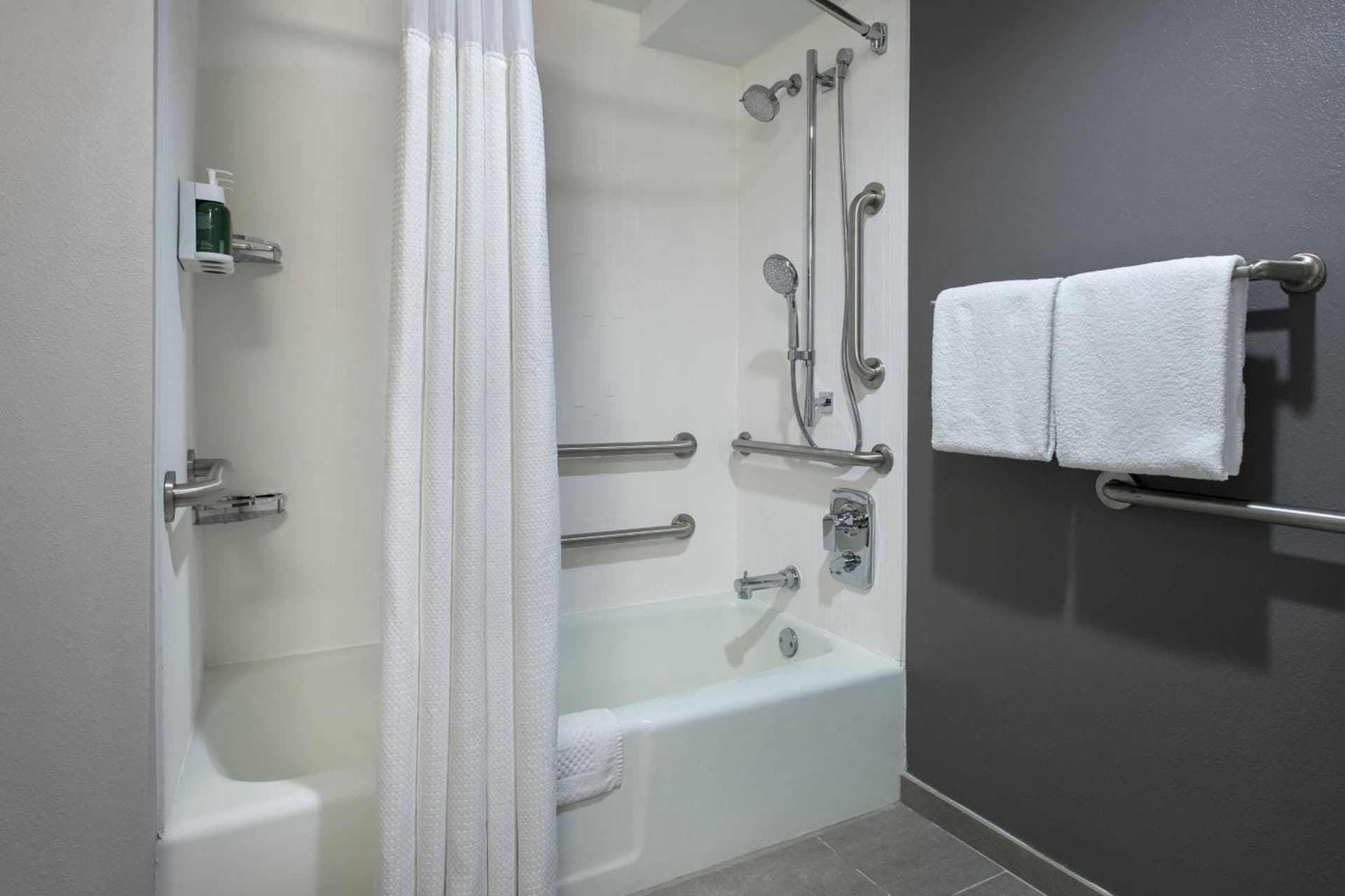 Courtyard by Marriott Norwalk gallery photo in Norwalk, CT — image 12