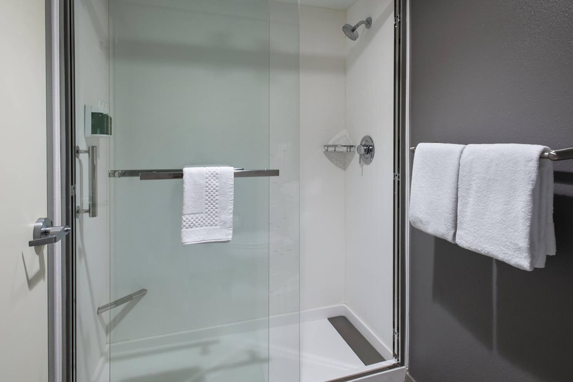 Courtyard by Marriott Norwalk gallery photo in Norwalk, CT — image 8