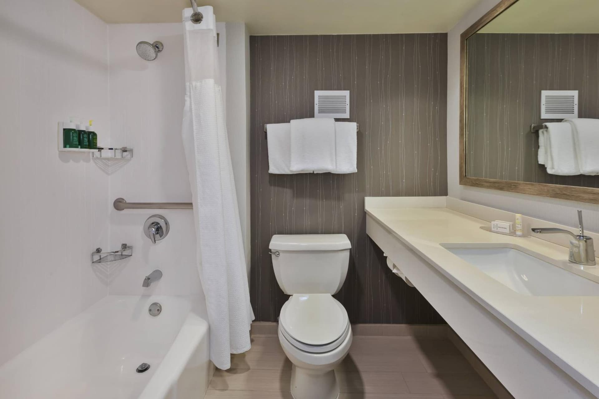 Courtyard by Marriott Secaucus Meadowlands gallery photo in Secaucus, NJ — image 21