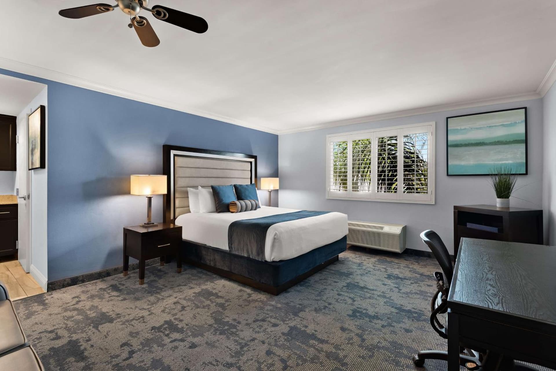 City Express by Marriott Manhattan Beach interior in Manhattan Beach, CA — gallery photo 2
