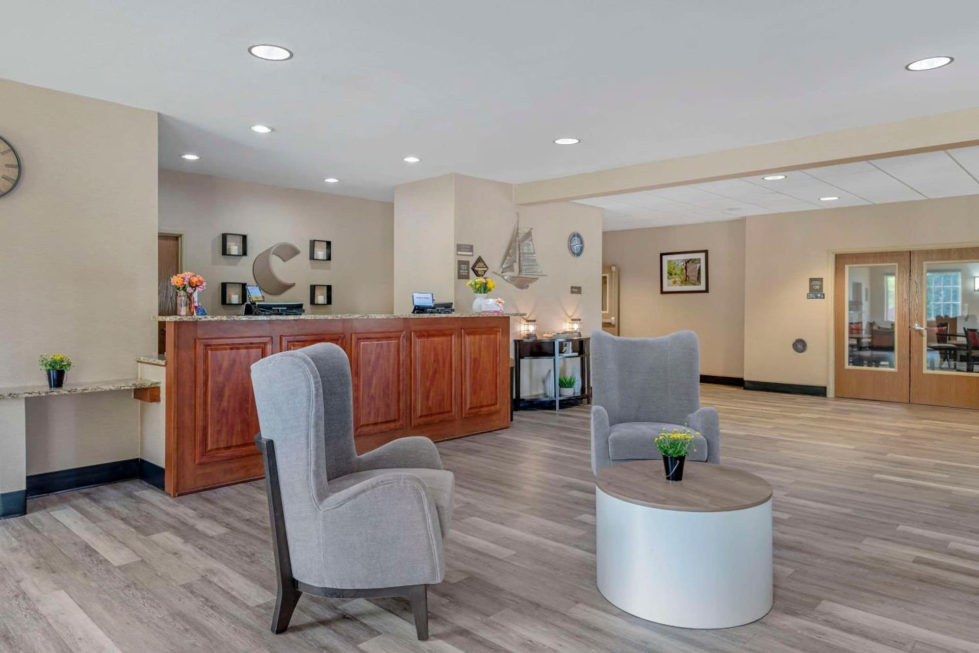 Comfort Suites Lake Geneva East property views in Lake Geneva, WI — gallery photo 3