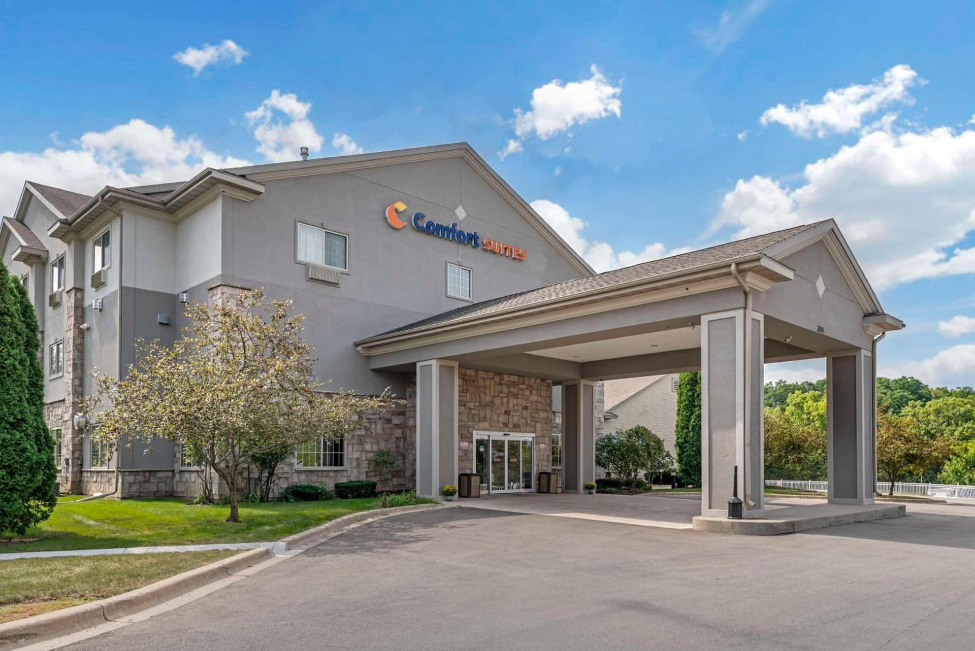 Comfort Suites Lake Geneva East featured exterior or lobby in Lake Geneva, WI — similar hotel