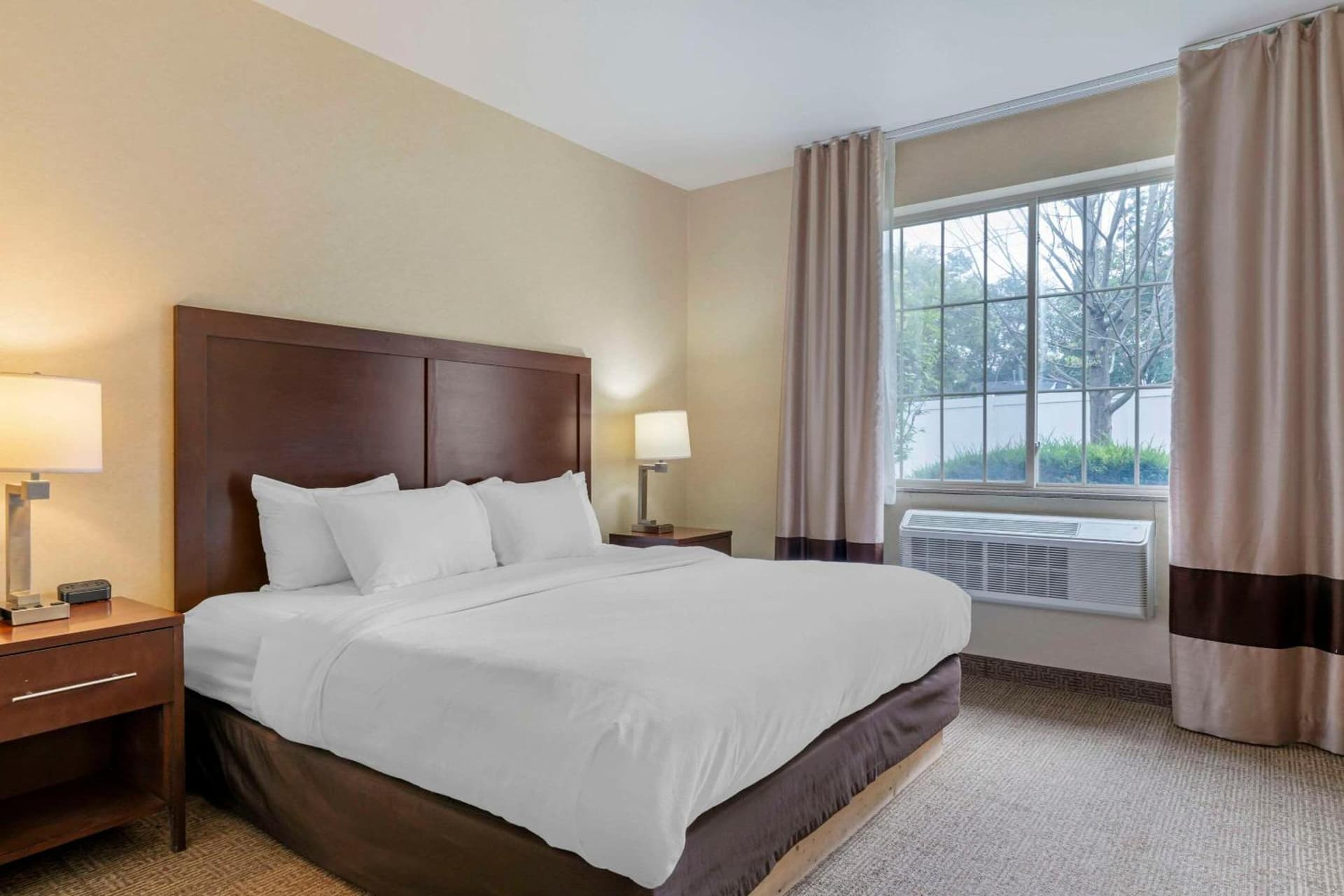 Comfort Suites Lake Geneva East gallery photo in Lake Geneva, WI — image 18