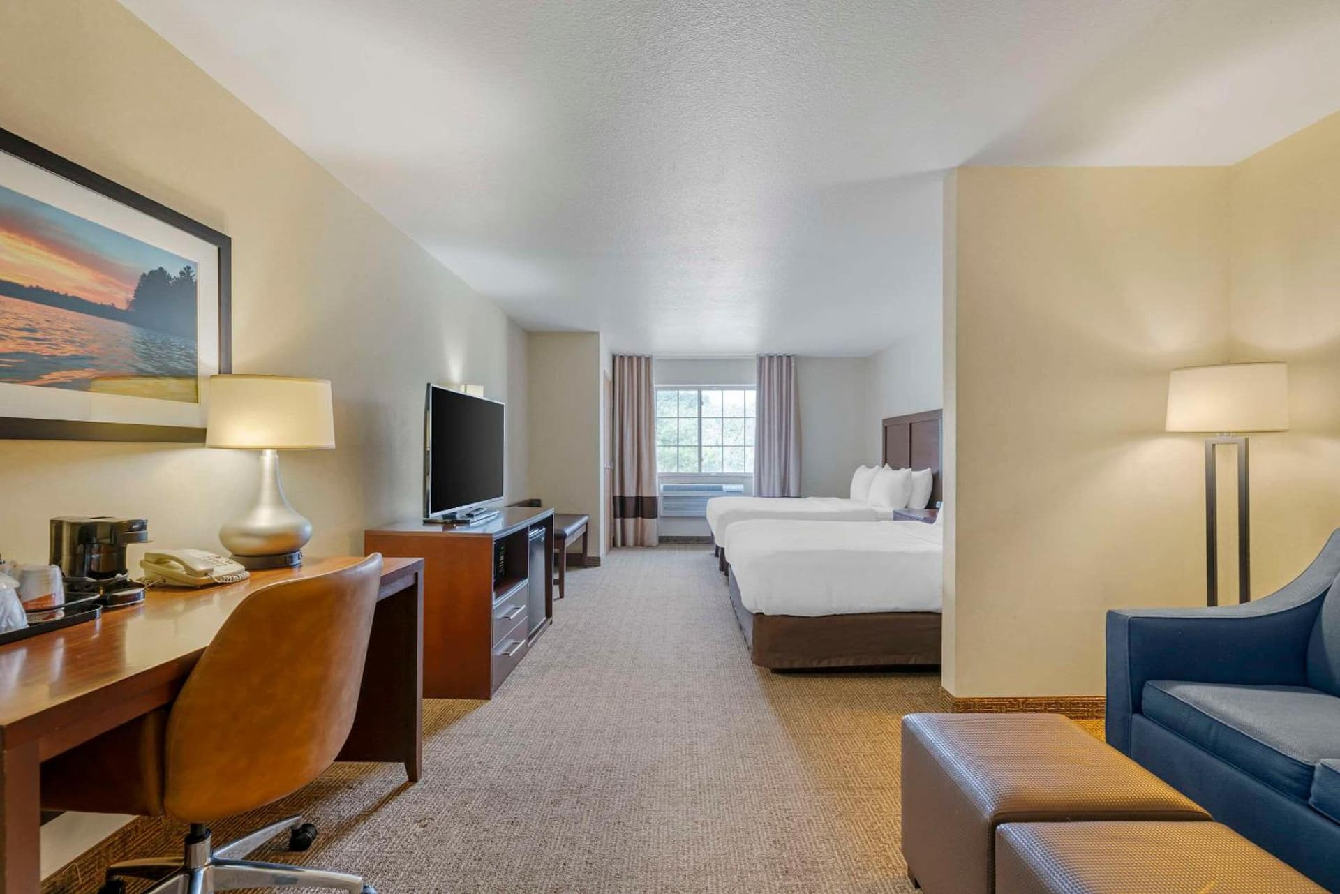 Comfort Suites Lake Geneva East property views in Lake Geneva, WI — gallery photo 3