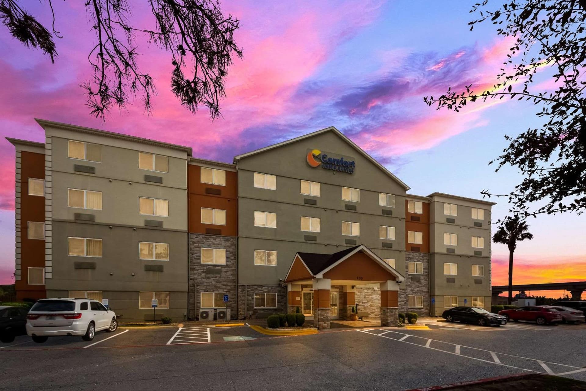 Comfort Inn & Suites Austin North Loop interior in Austin, TX — gallery photo 2