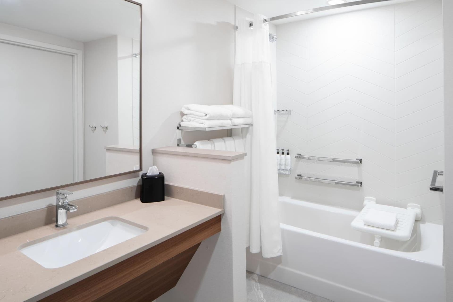 Fairfield by Marriott Inn & Suites Whitsett Greensboro East gallery photo in Whitsett, NC — image 16
