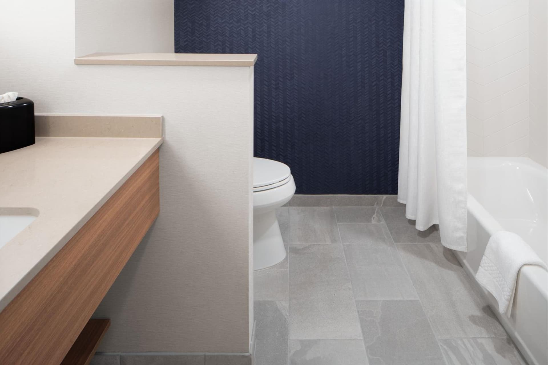 Fairfield by Marriott Inn & Suites Whitsett Greensboro East gallery photo in Whitsett, NC — image 18