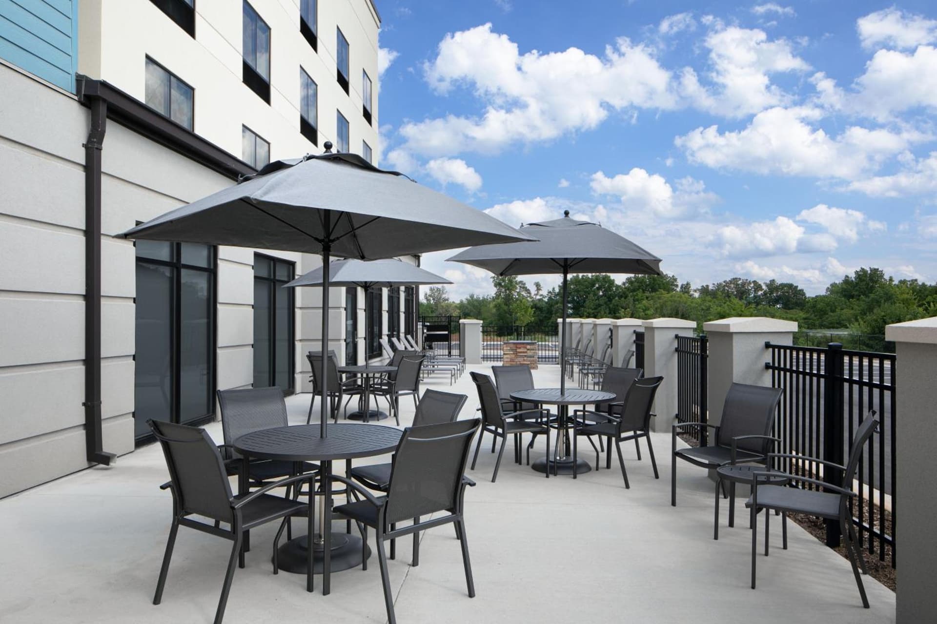 Fairfield by Marriott Inn & Suites Whitsett Greensboro East gallery photo in Whitsett, NC — image 7