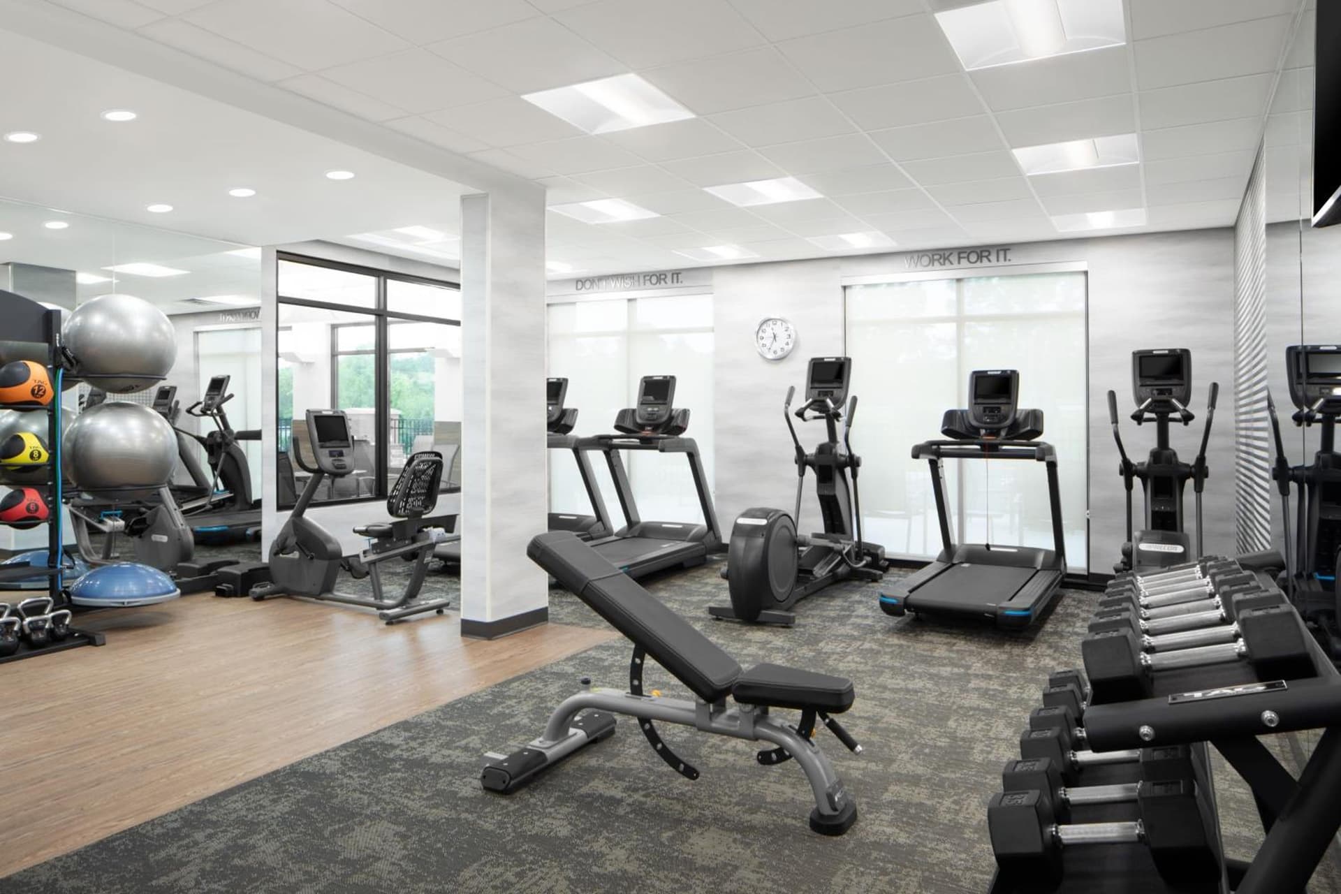 Fairfield by Marriott Inn & Suites Whitsett Greensboro East gallery photo in Whitsett, NC — image 25