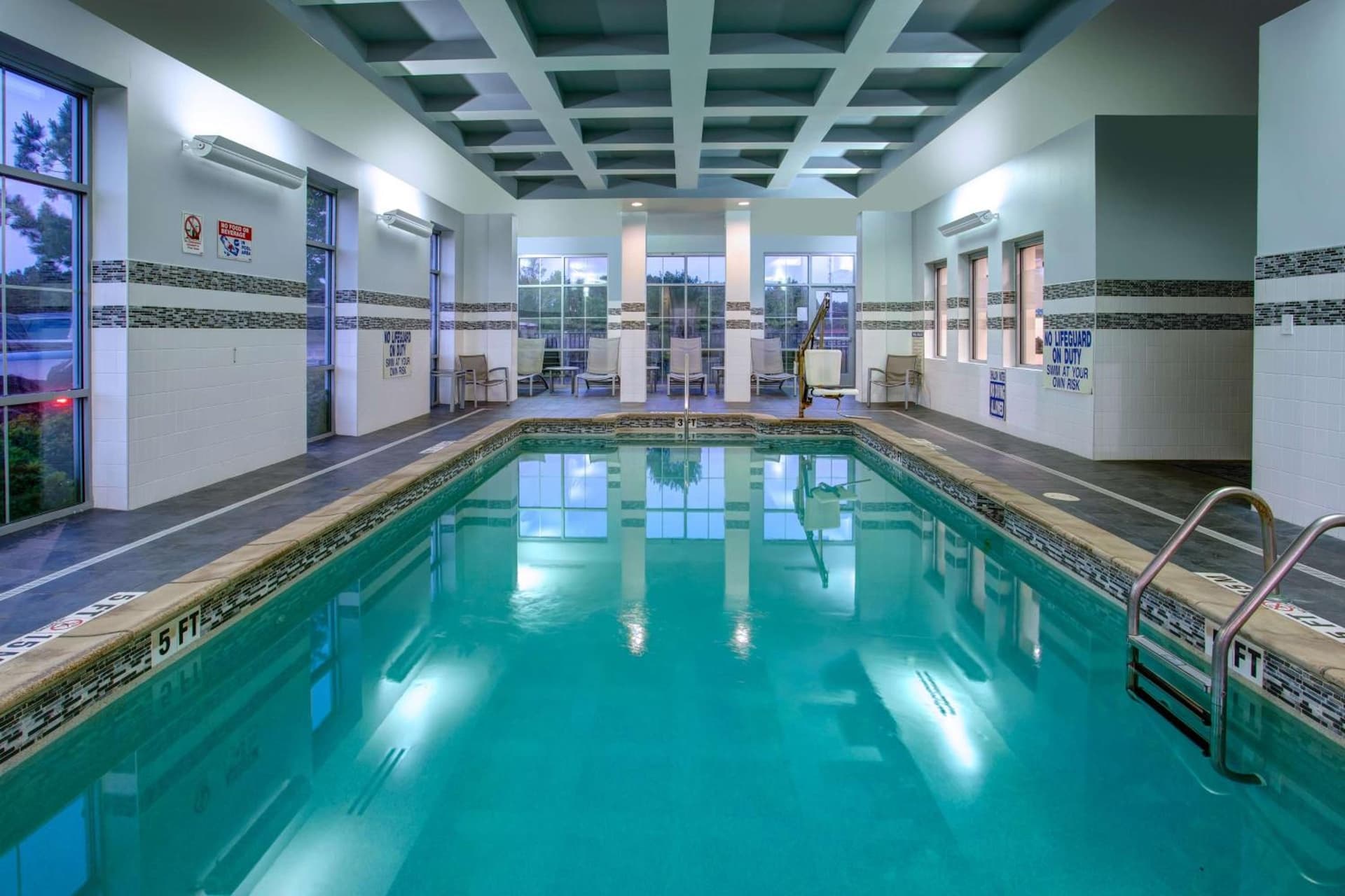 Hampton Inn & Suites Columbia/Southeast-Fort Jackson gallery photo in Columbia, SC — image 13