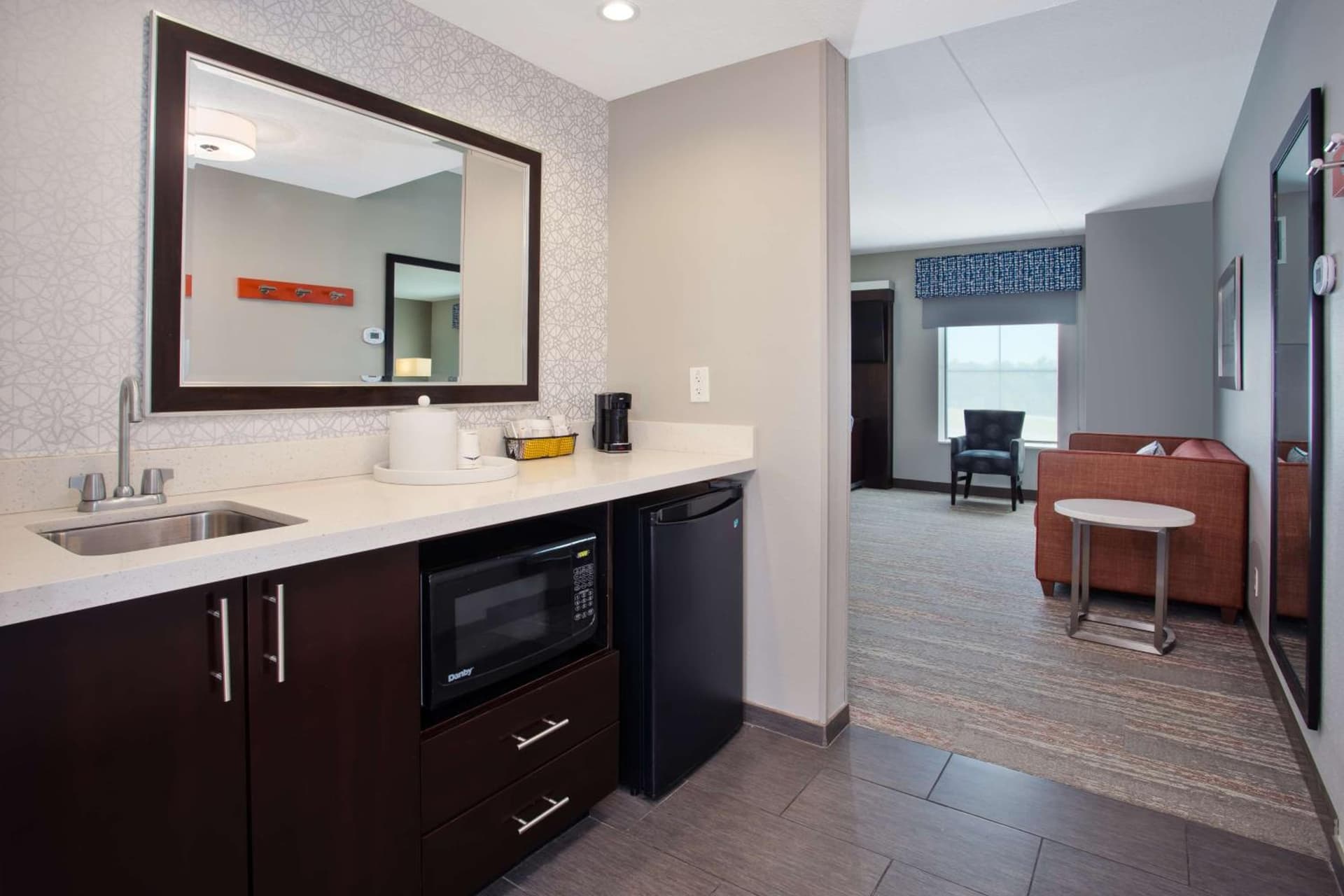 Hampton Inn & Suites Columbia/Southeast-Fort Jackson gallery photo in Columbia, SC — image 52