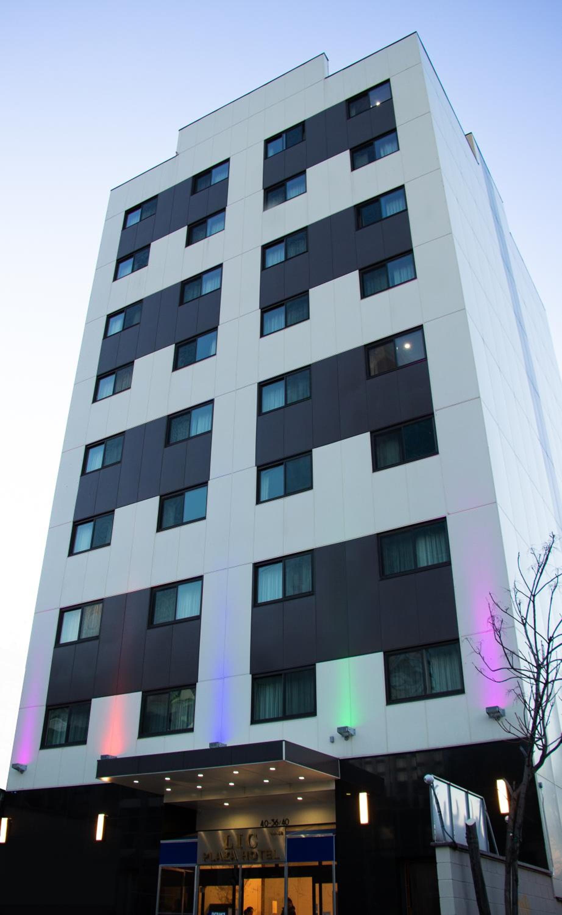 LIC Plaza Hotel gallery photo in Queens, NY — image 21