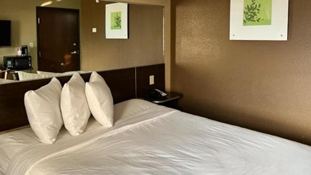 Studio 6 Suites Breaux Bridge, LA property views in Breaux Bridge, LA — gallery photo 3