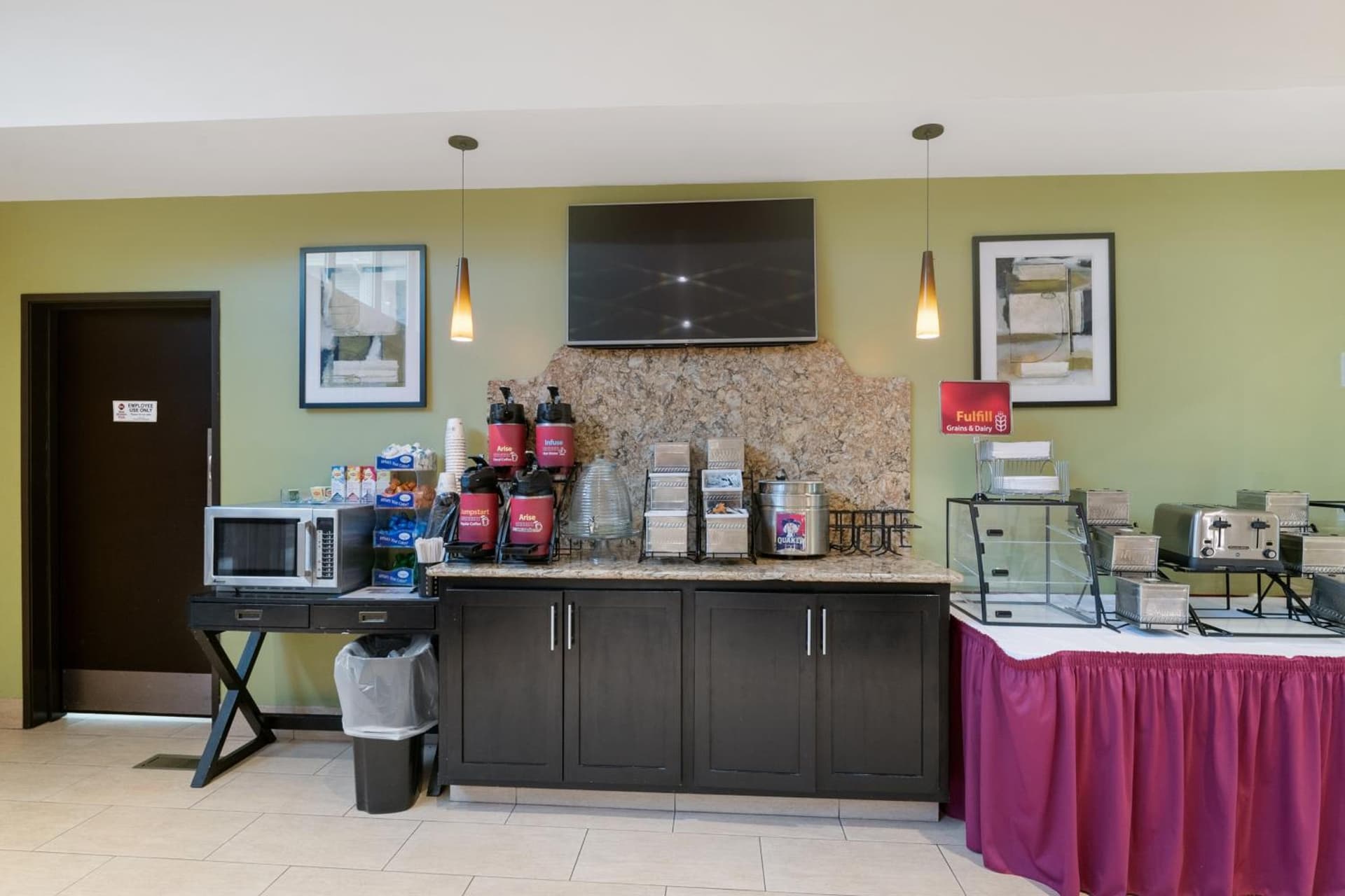 Antioch Hotel & Suites gallery photo in Antioch, IL — image 8