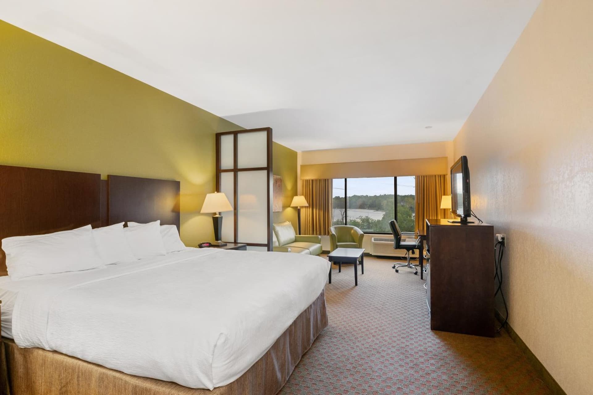 Antioch Hotel & Suites gallery photo in Antioch, IL — image 7