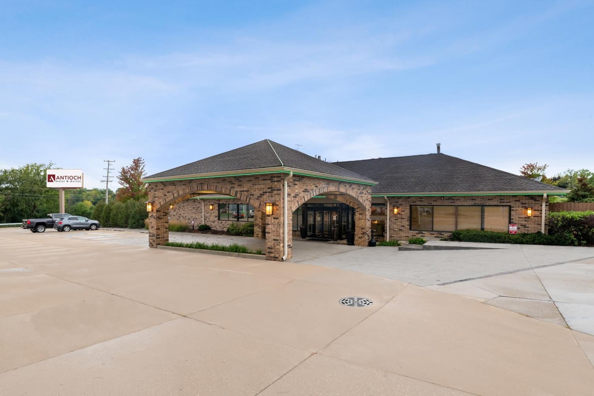 Antioch Hotel & Suites gallery photo in Antioch, IL — image 15