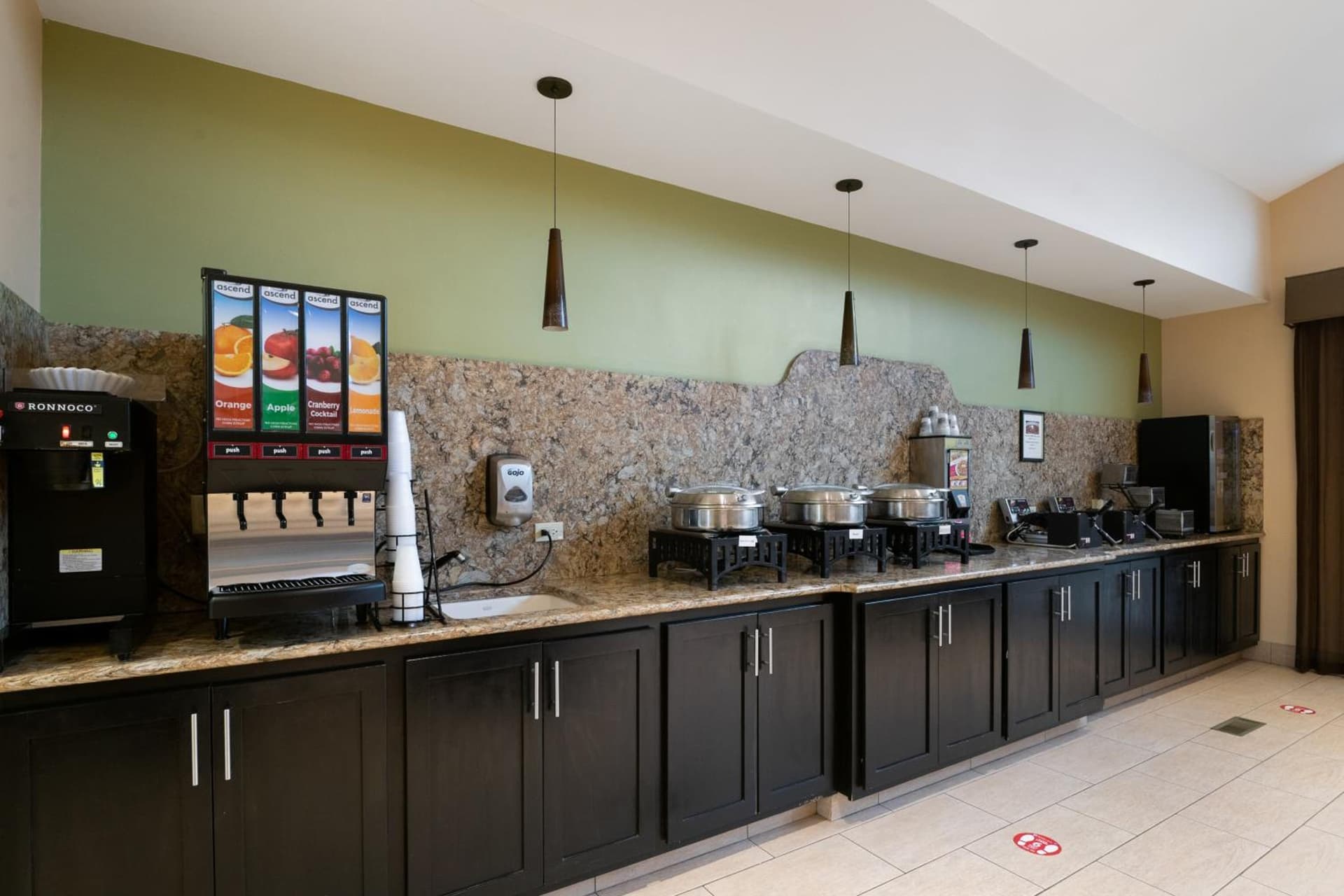 Antioch Hotel & Suites gallery photo in Antioch, IL — image 14