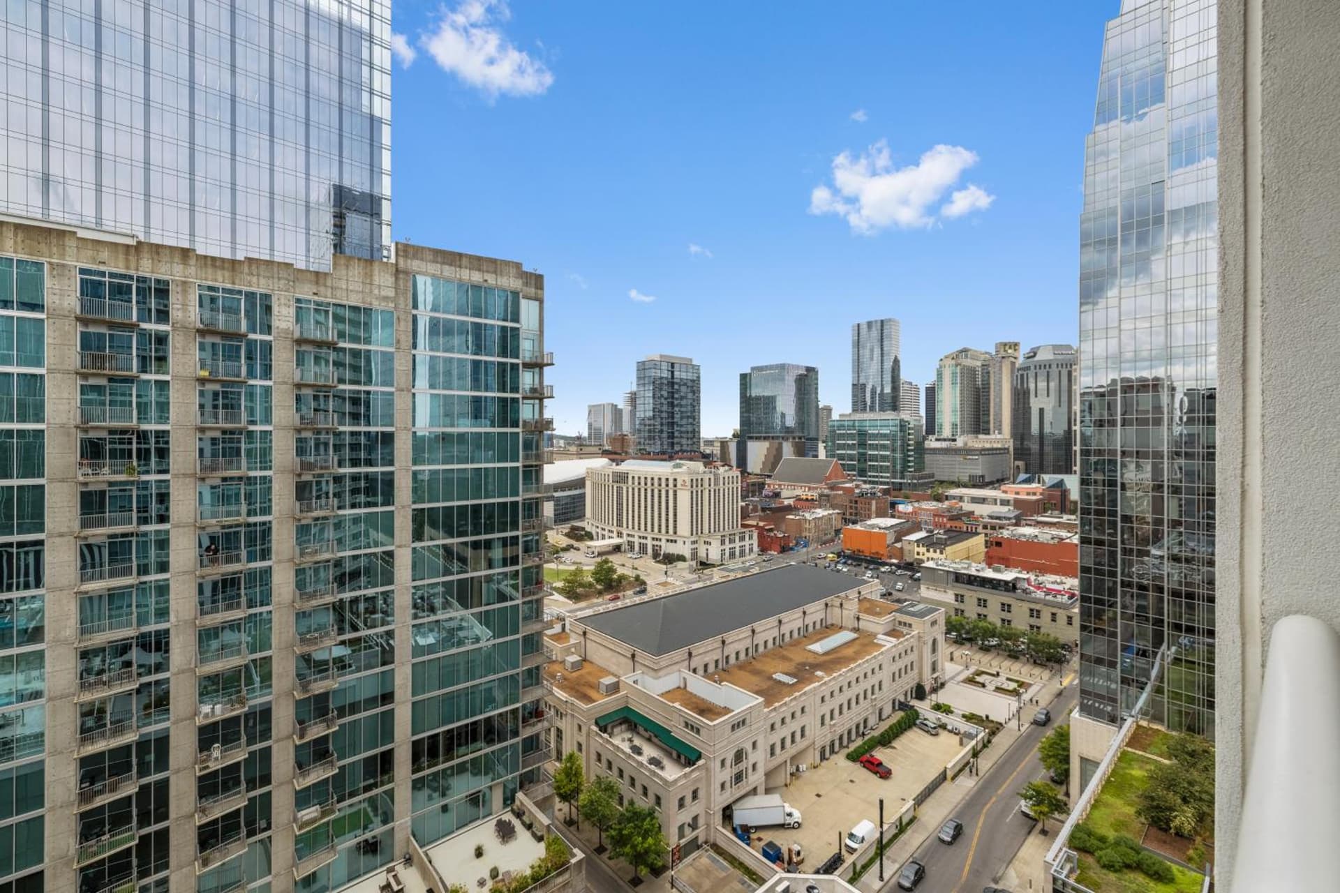Placemakr Premier SoBro gallery photo in Nashville, TN — image 143