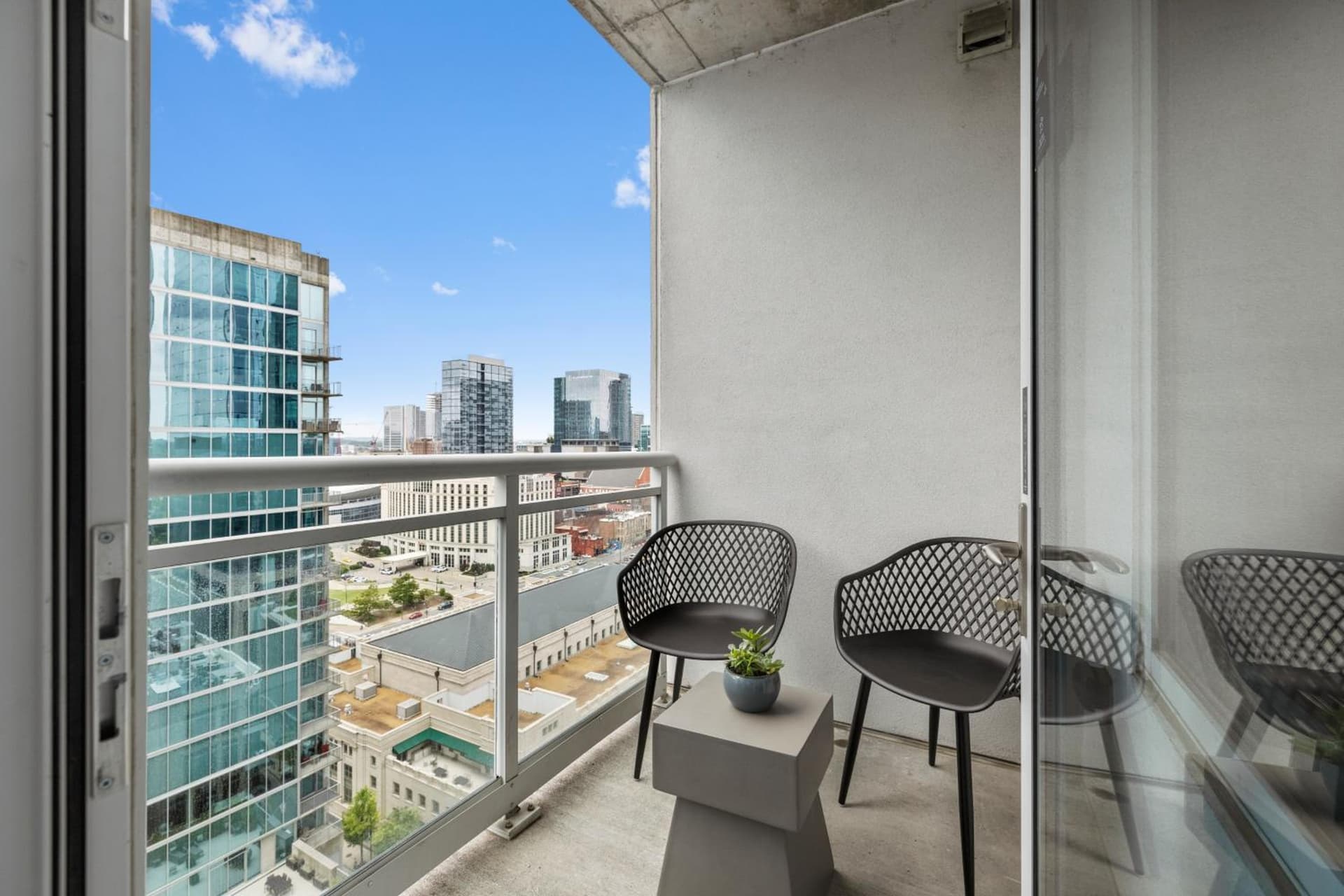 Placemakr Premier SoBro gallery photo in Nashville, TN — image 154