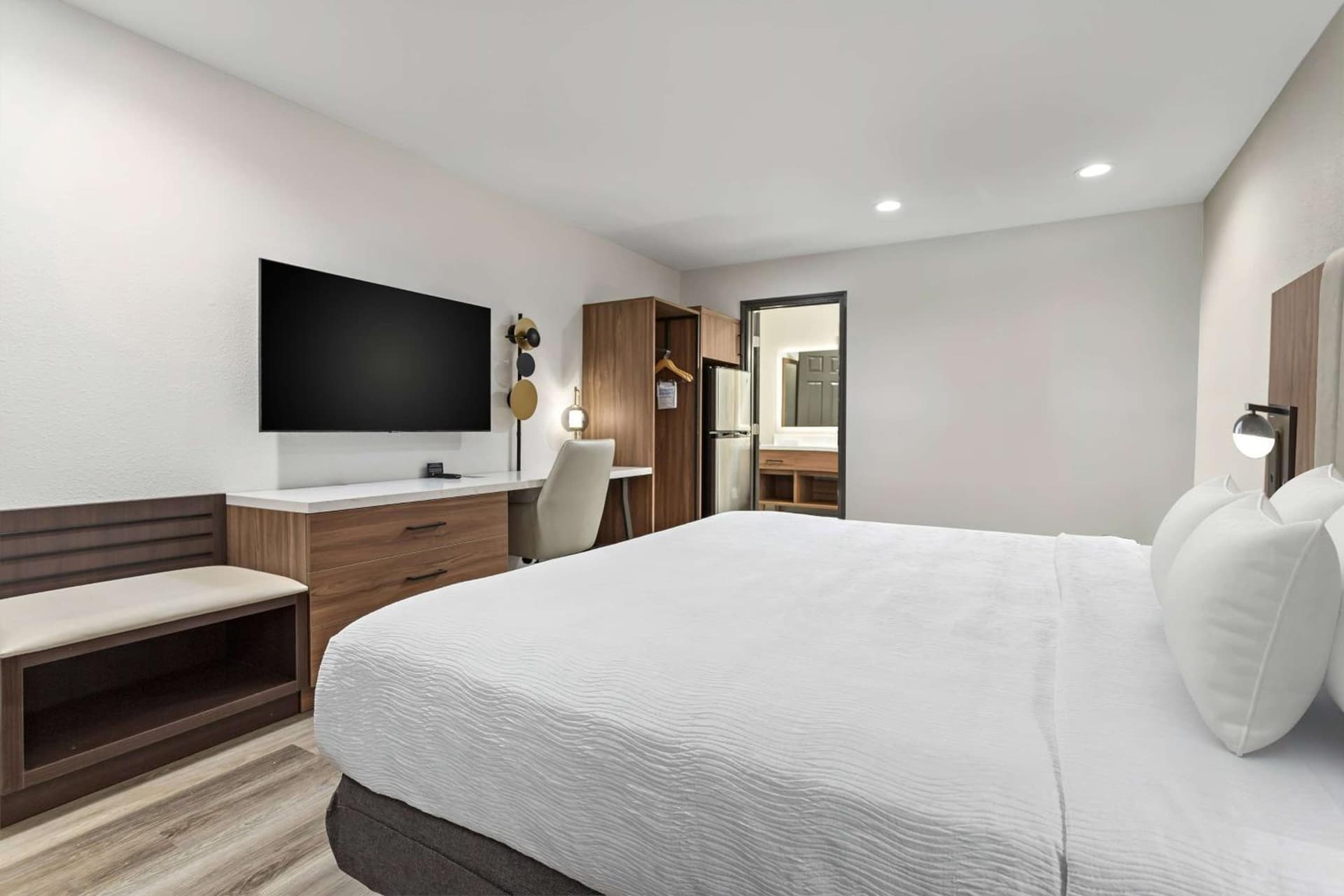 Baymont by Wyndham Beaumont gallery photo in Beaumont, TX — image 62