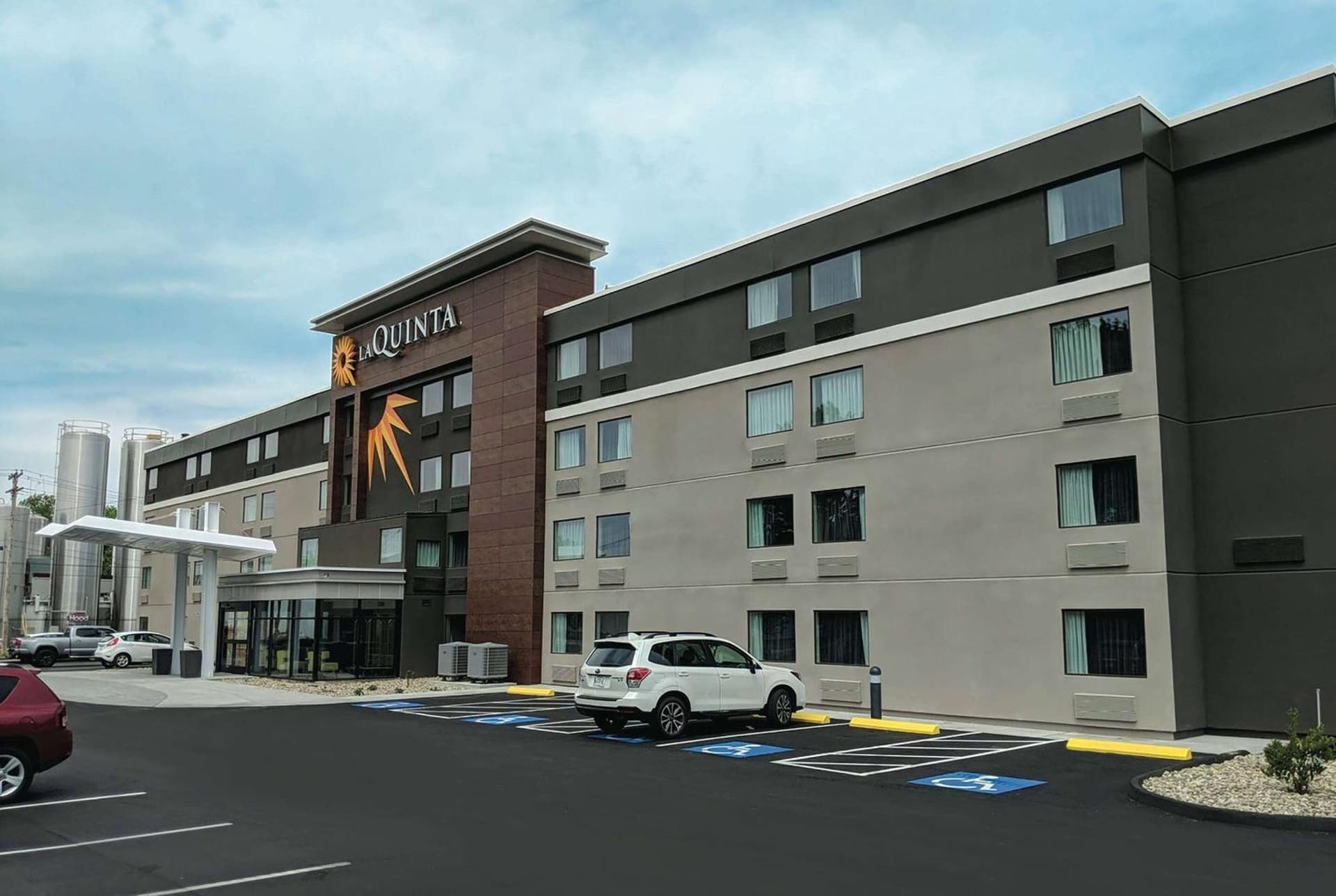 La Quinta Inn & Suites by Wyndham Portland DT Maine Med gallery photo in Portland, ME — image 12