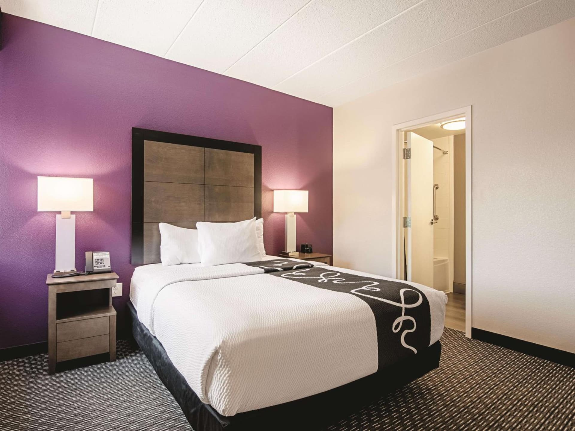 La Quinta Inn & Suites by Wyndham Portland DT Maine Med gallery photo in Portland, ME — image 38