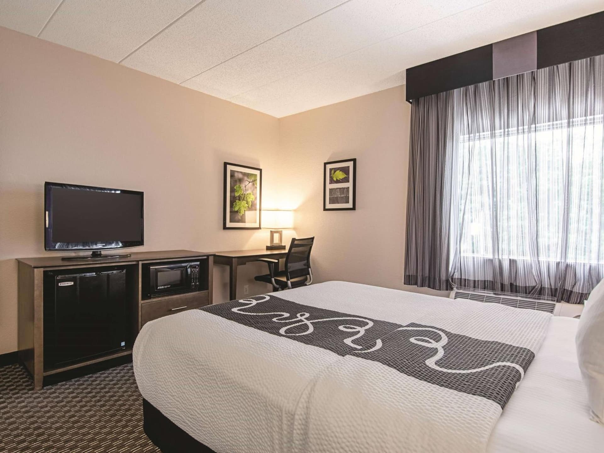 La Quinta Inn & Suites by Wyndham Portland DT Maine Med gallery photo in Portland, ME — image 36
