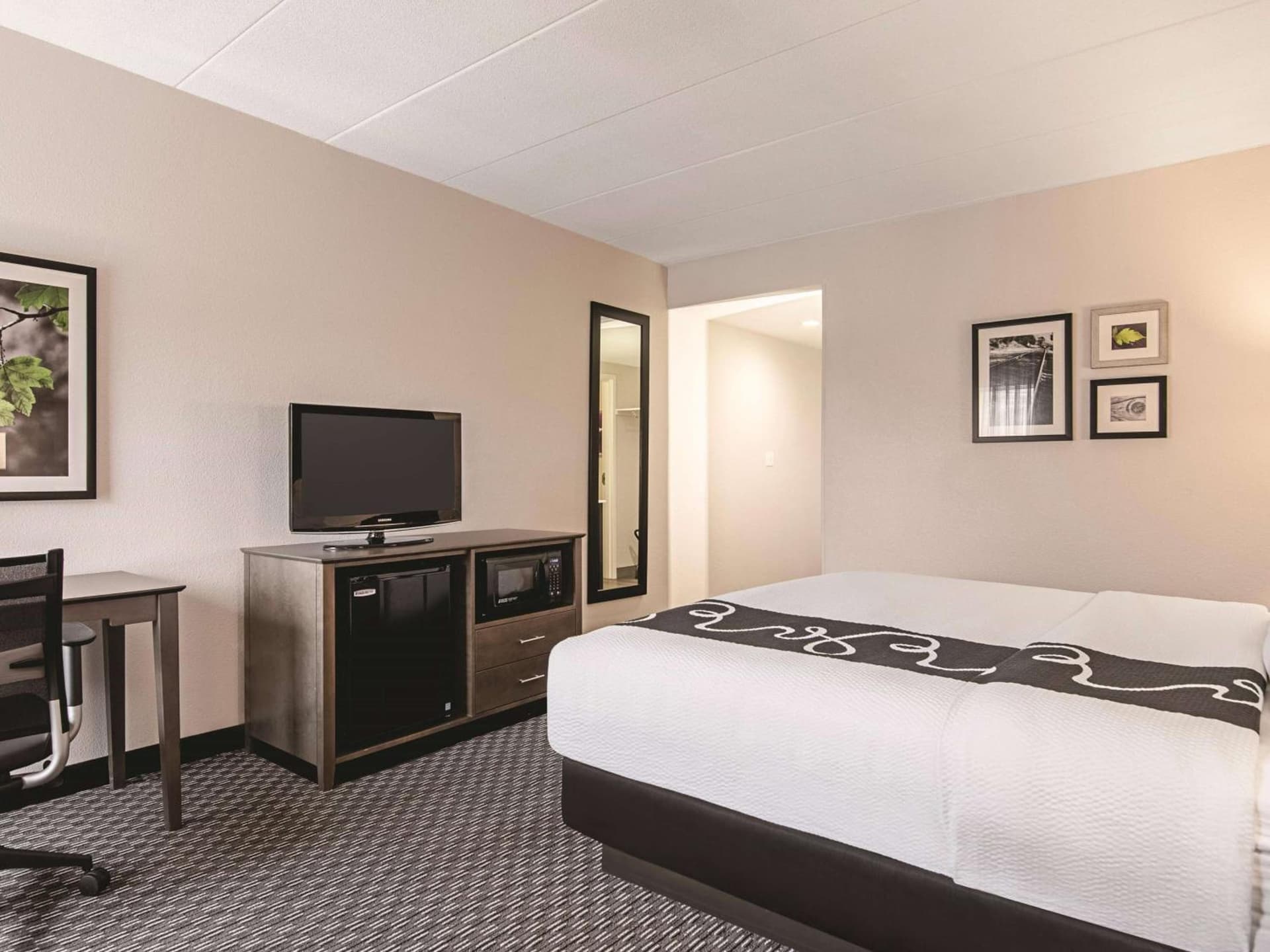 La Quinta Inn & Suites by Wyndham Portland DT Maine Med gallery photo in Portland, ME — image 17