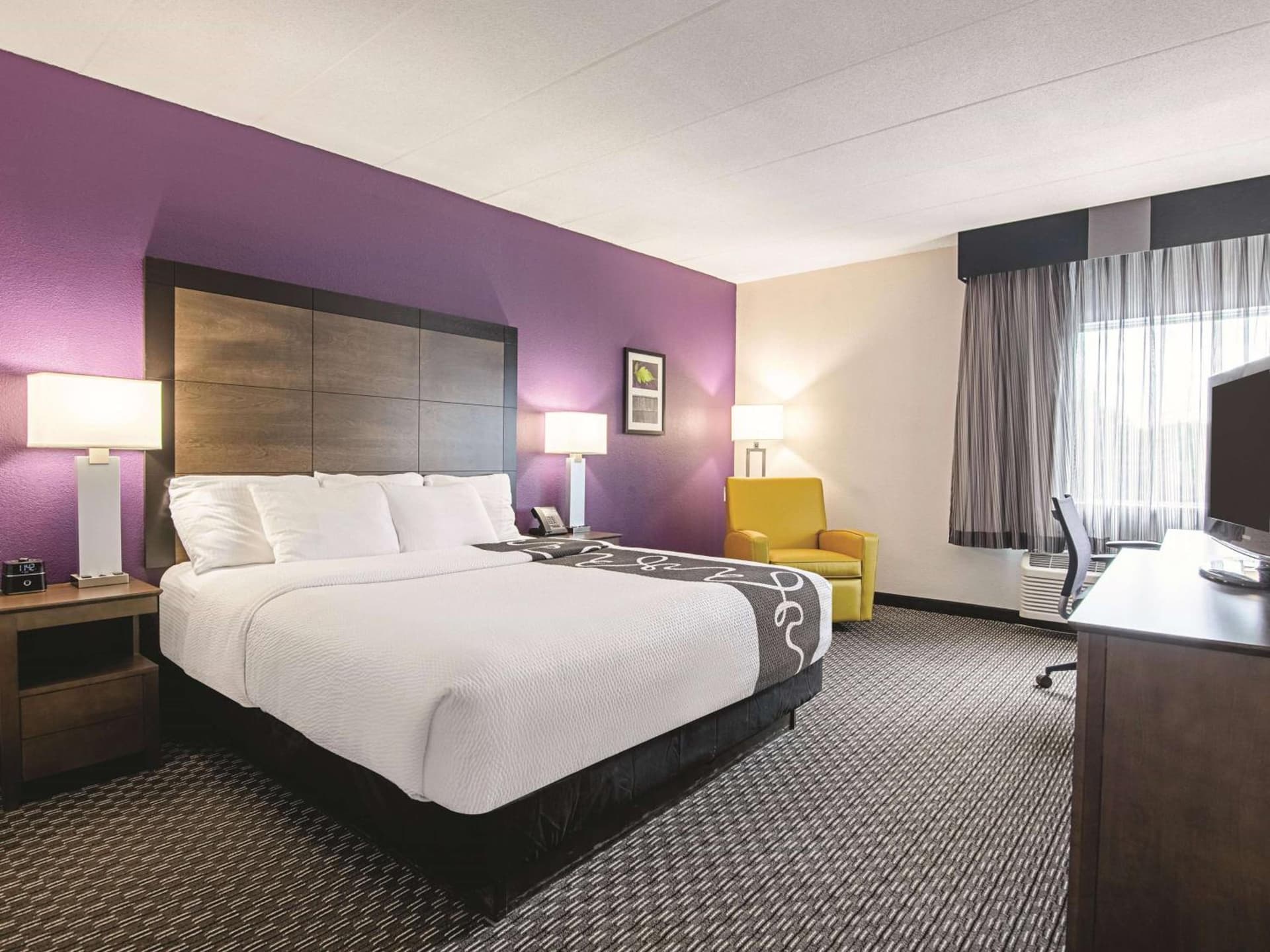 La Quinta Inn & Suites by Wyndham Portland DT Maine Med gallery photo in Portland, ME — image 10