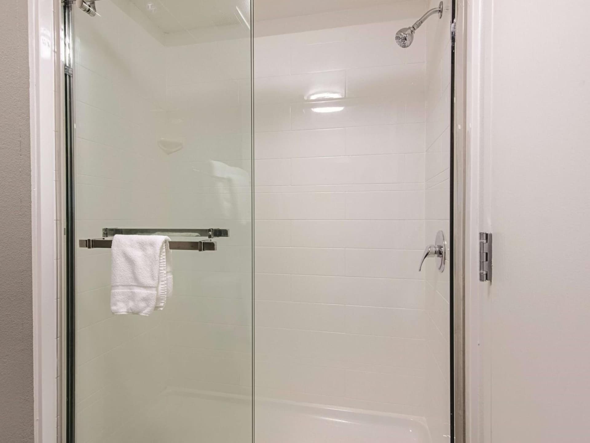 La Quinta Inn & Suites by Wyndham Portland DT Maine Med gallery photo in Portland, ME — image 41