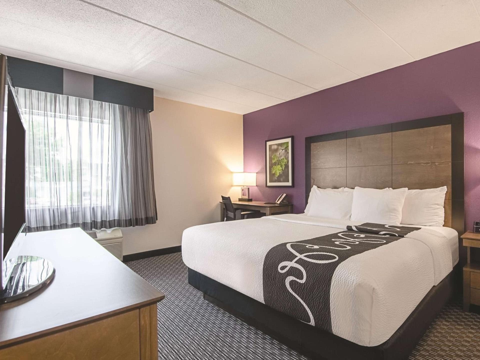 La Quinta Inn & Suites by Wyndham Portland DT Maine Med gallery photo in Portland, ME — image 43