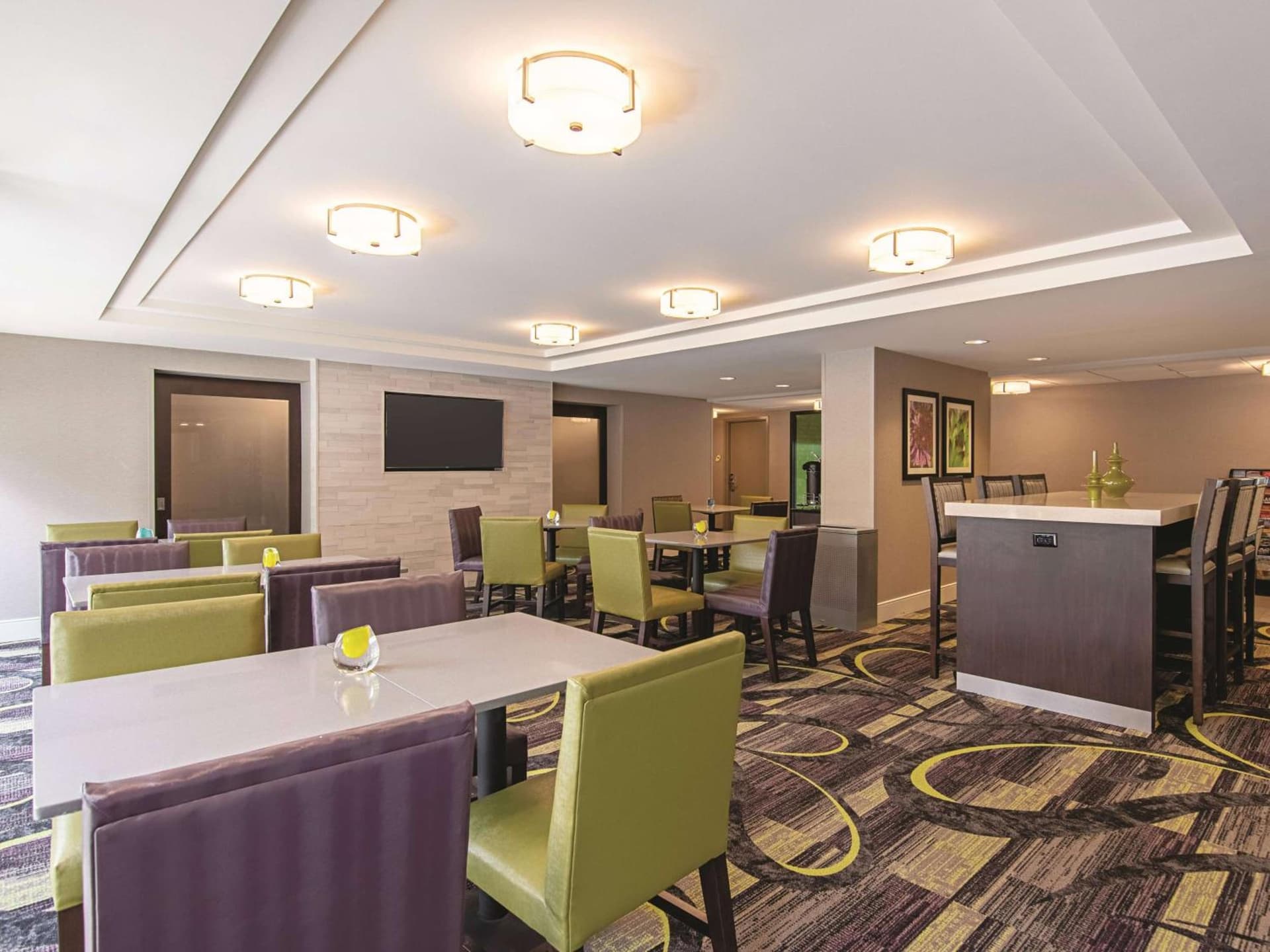 La Quinta Inn & Suites by Wyndham Portland DT Maine Med gallery photo in Portland, ME — image 37