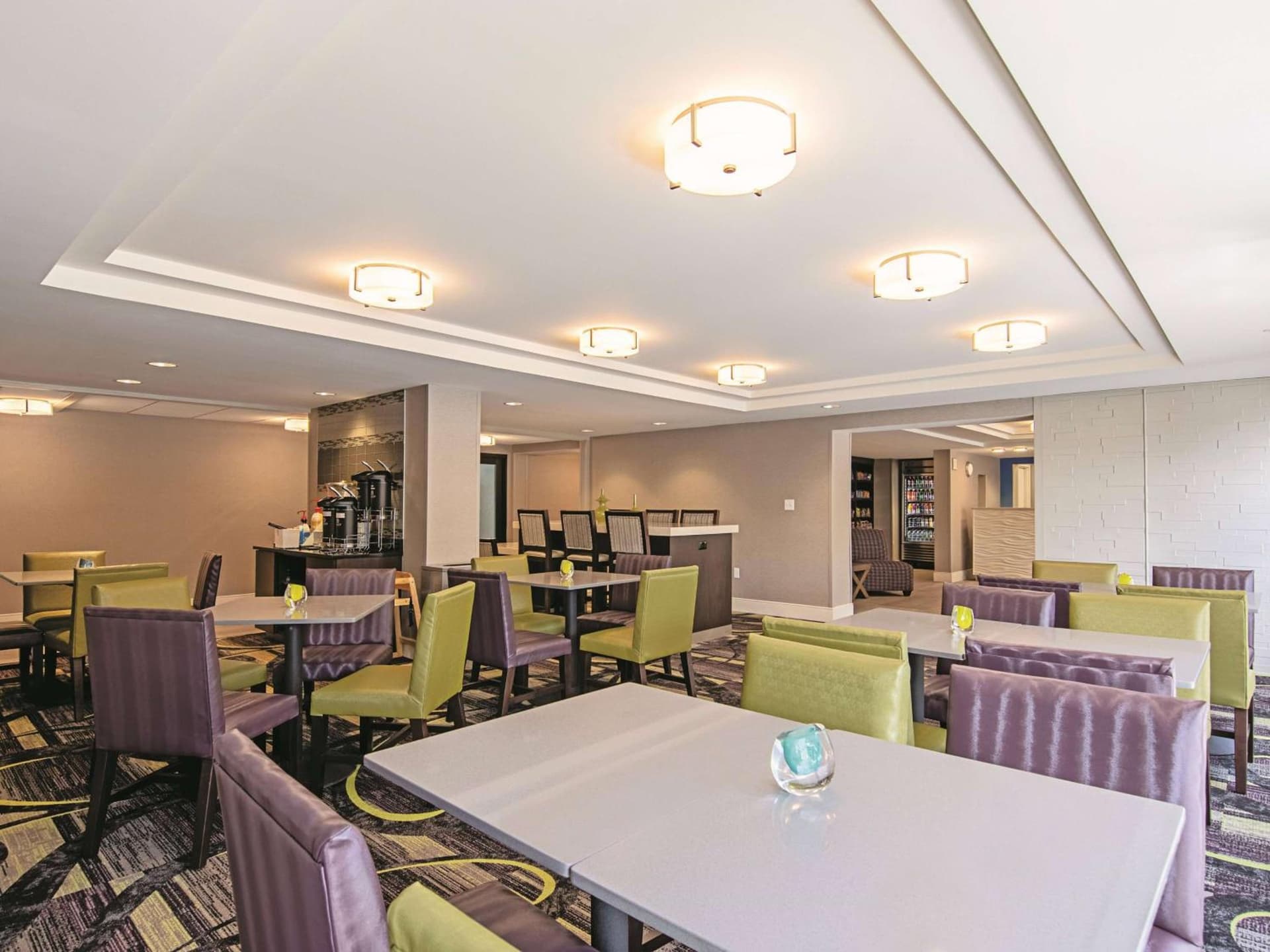 La Quinta Inn & Suites by Wyndham Portland DT Maine Med gallery photo in Portland, ME — image 11