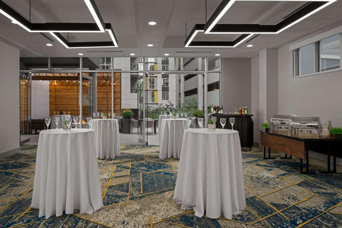 Homewood Suites By Hilton Charlotte Uptown First Ward gallery photo in Charlotte, NC — image 32