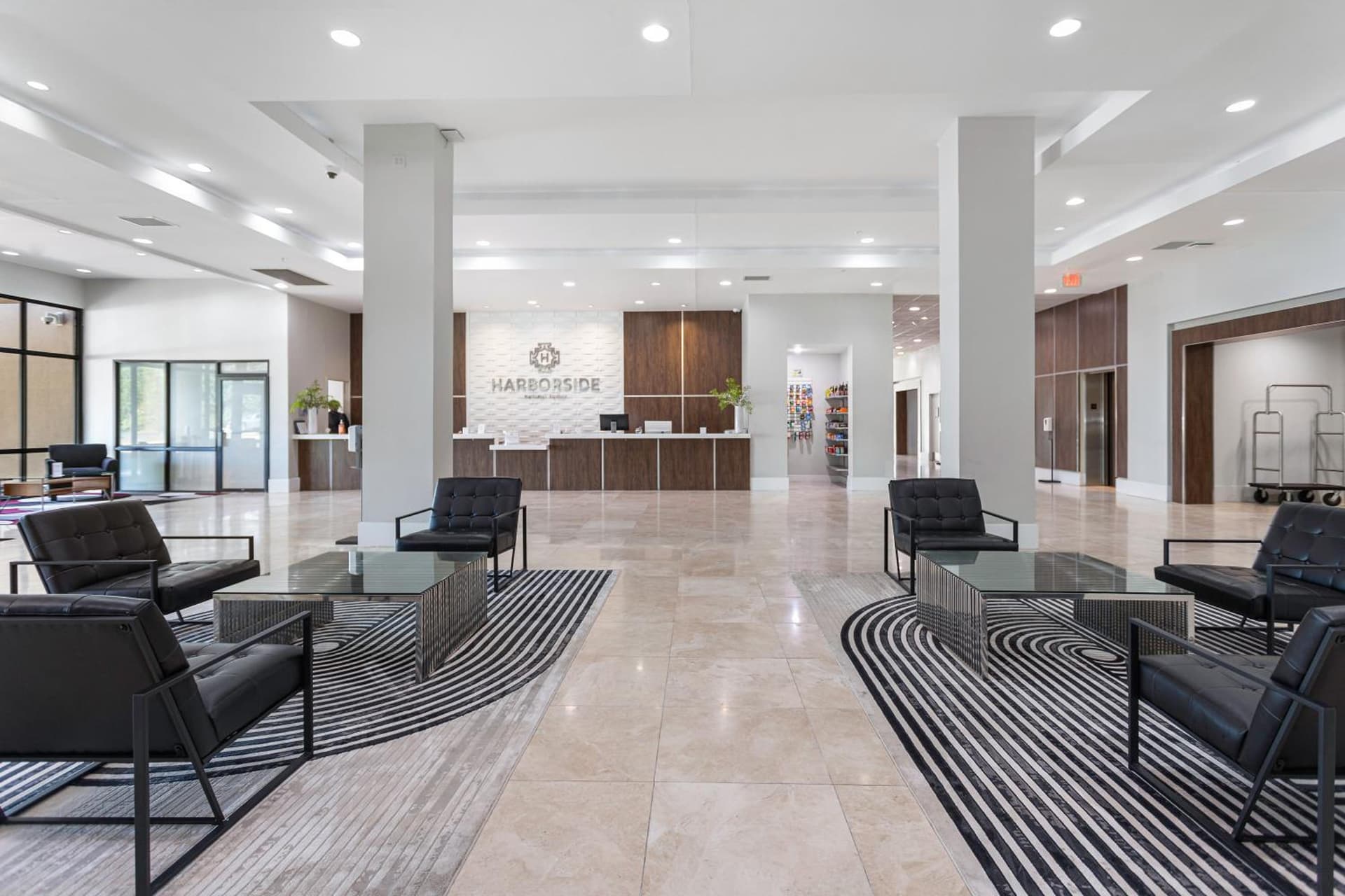 Harborside Hotel interior in Oxon Hill, MD — gallery photo 2
