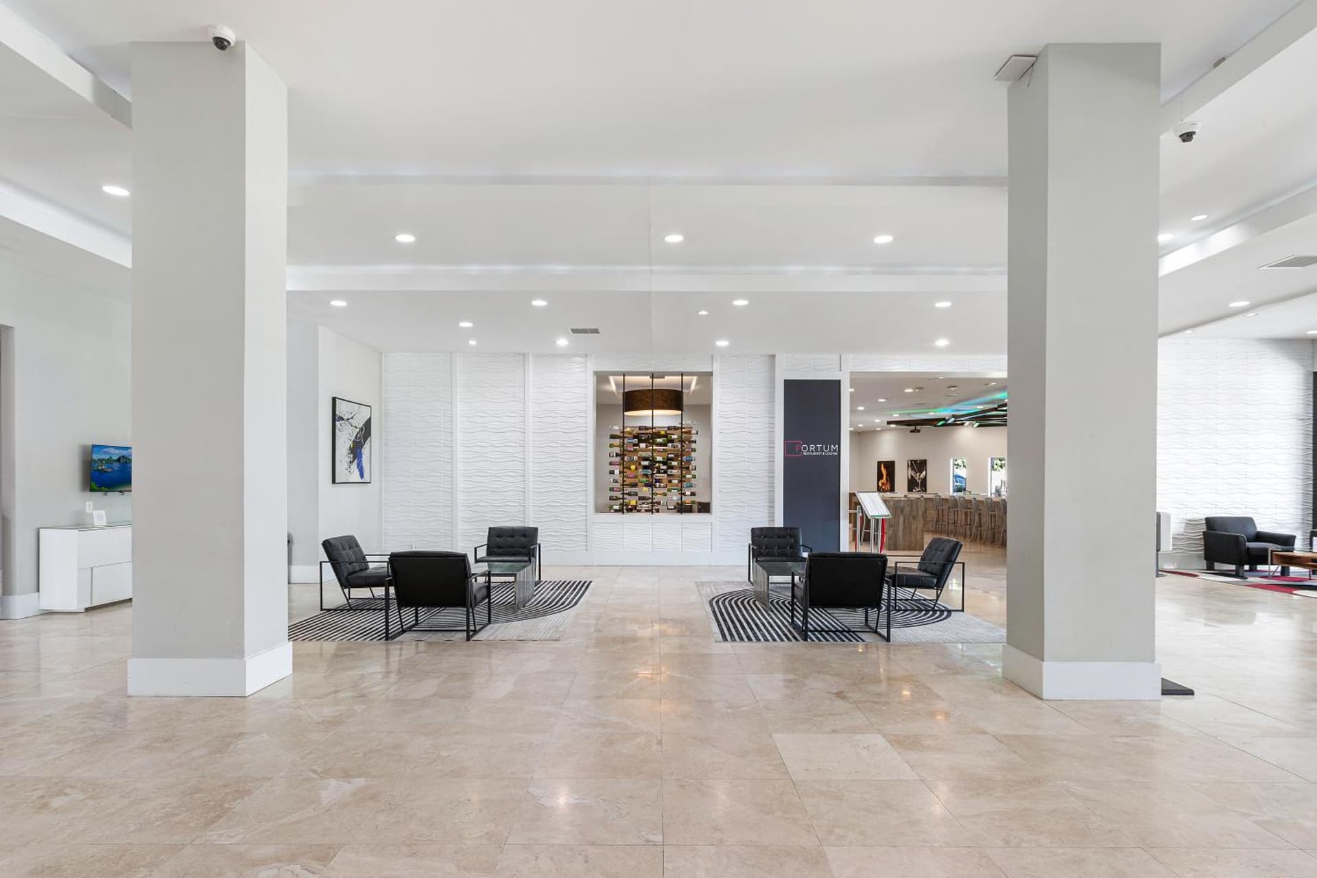 Harborside Hotel interior in Oxon Hill, MD — gallery photo 2