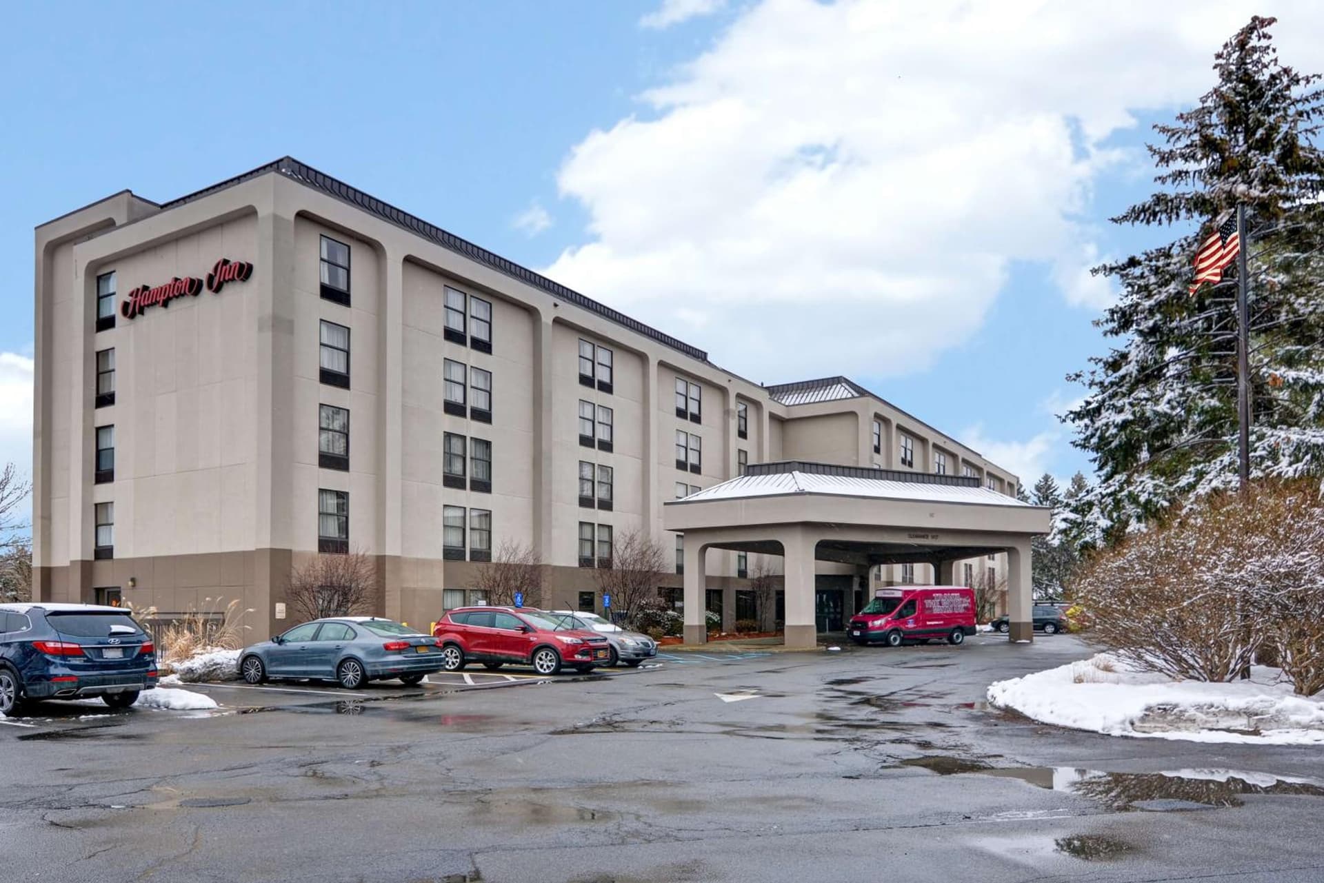 Hampton Inn Albany-Wolf Road property views in Albany, NY — gallery photo 3