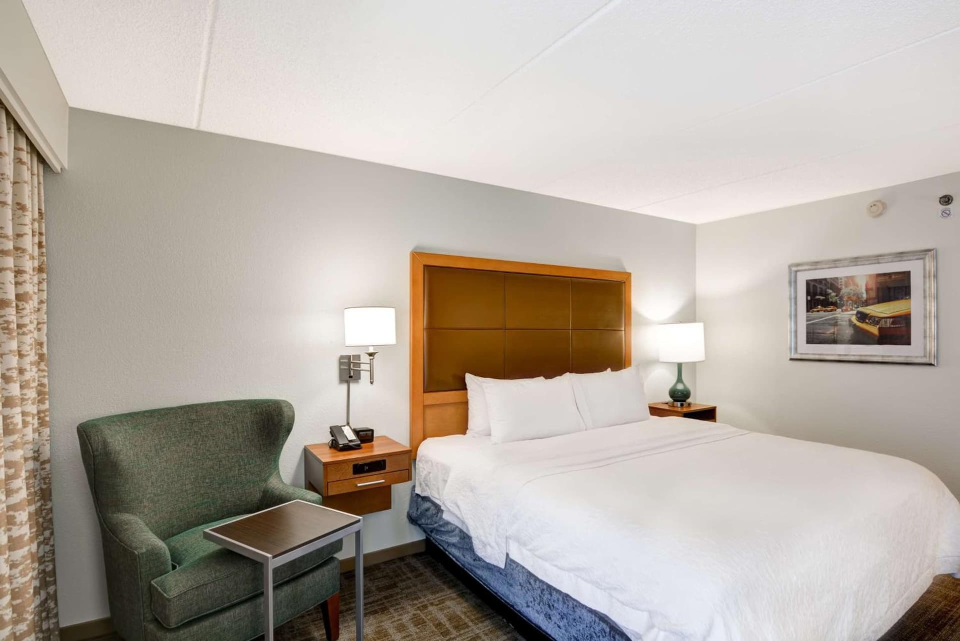 Hampton Inn Albany-Wolf Road gallery photo in Albany, NY — image 22