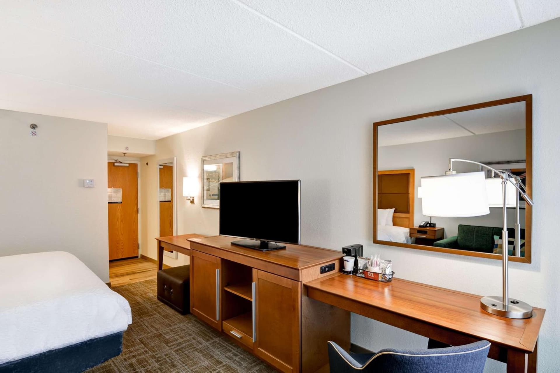 Hampton Inn Albany-Wolf Road gallery photo in Albany, NY — image 9