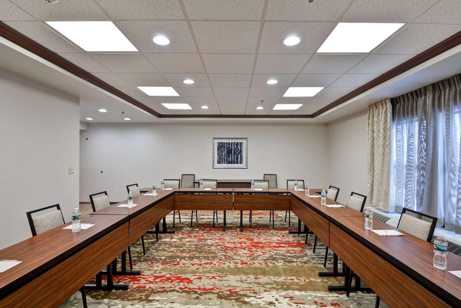 Hampton Inn Albany-Wolf Road gallery photo in Albany, NY — image 7